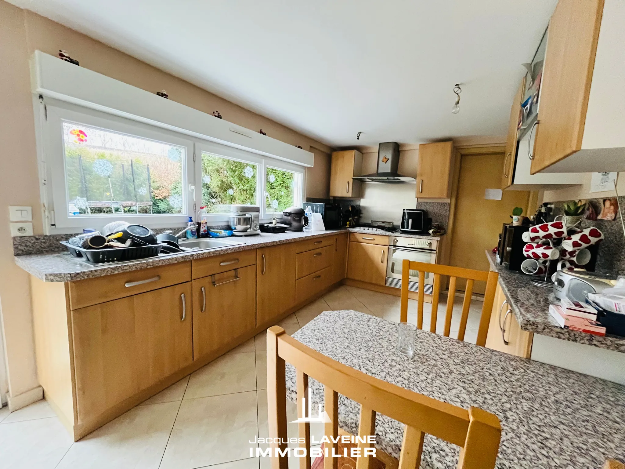 Maison à Metz Louée pour Investisseurs avec 4 Chambres et Jardin 