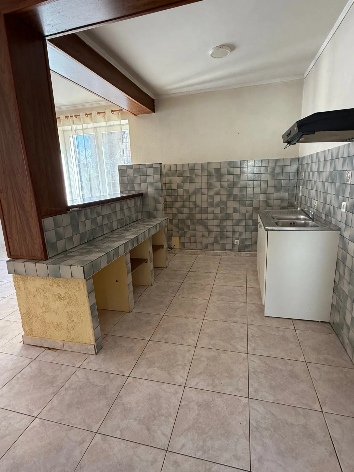 Maison en pierre avec deux logements à vendre à Blanquefort-sur-Briolance 