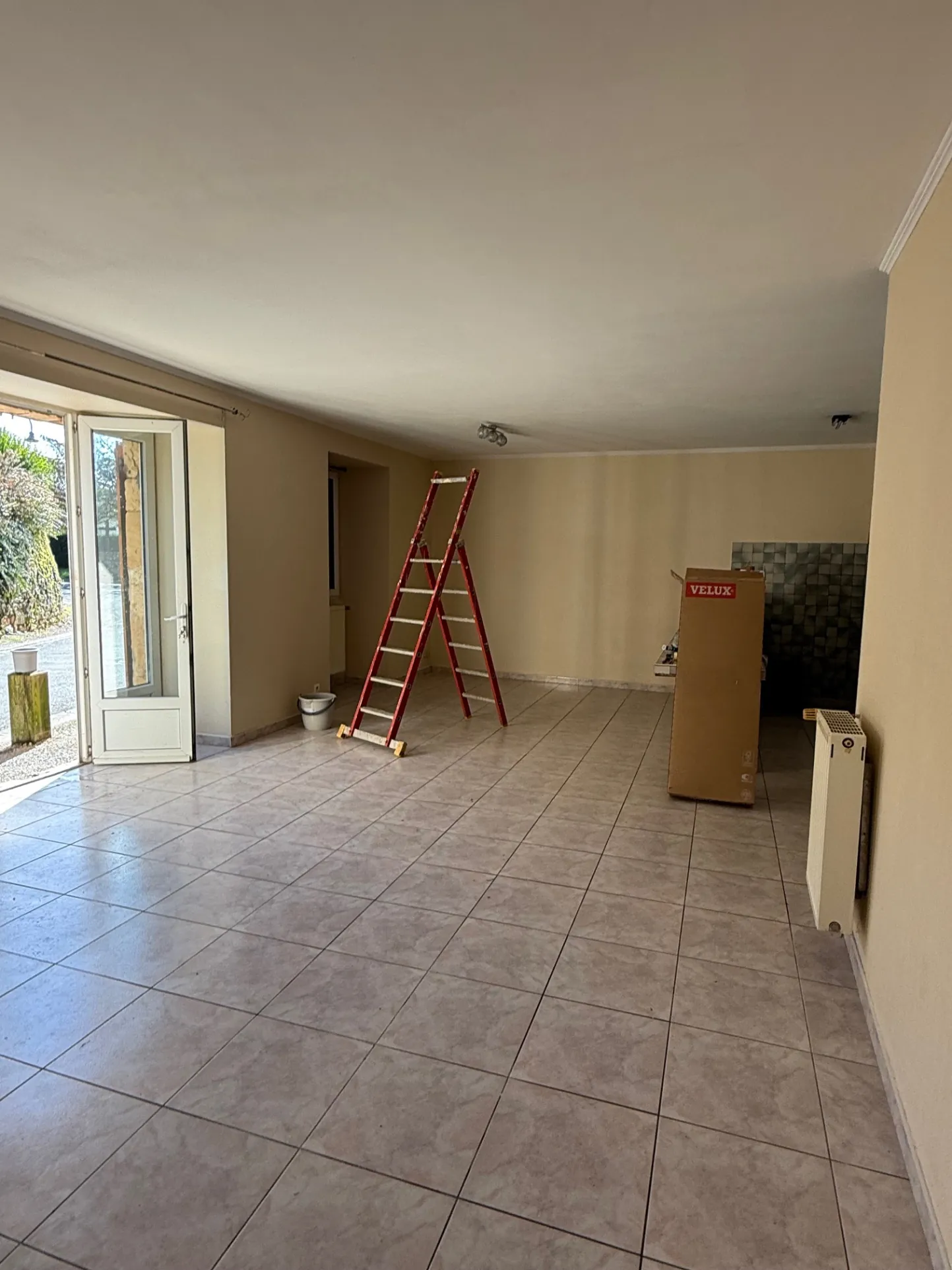 Maison en pierre avec deux logements à vendre à Blanquefort-sur-Briolance 