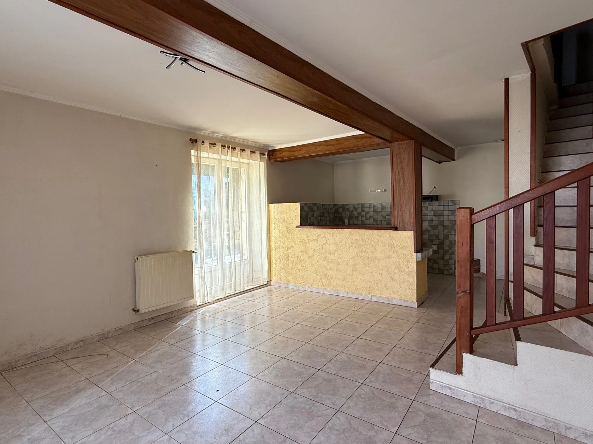 Maison en pierre avec deux logements à vendre à Blanquefort-sur-Briolance 