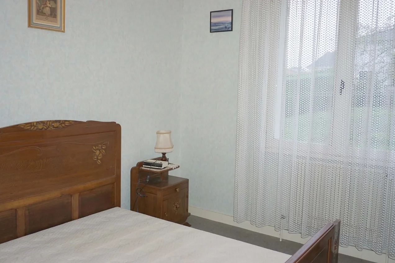 A vendre maison avec sous-sol à GUEUGNON – 82 m², vue dominante et terrain de 1015 m² 