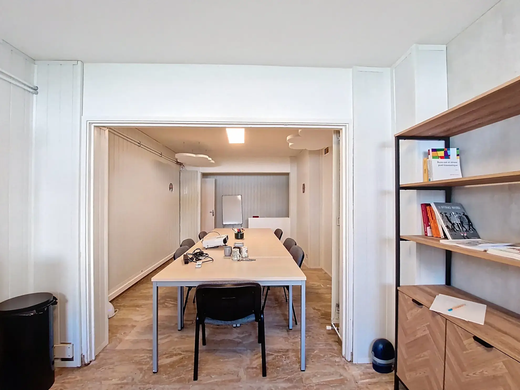 À vendre locaux commerciaux rénovés en centre-ville de Guéret, excellente opportunité d'investissement 