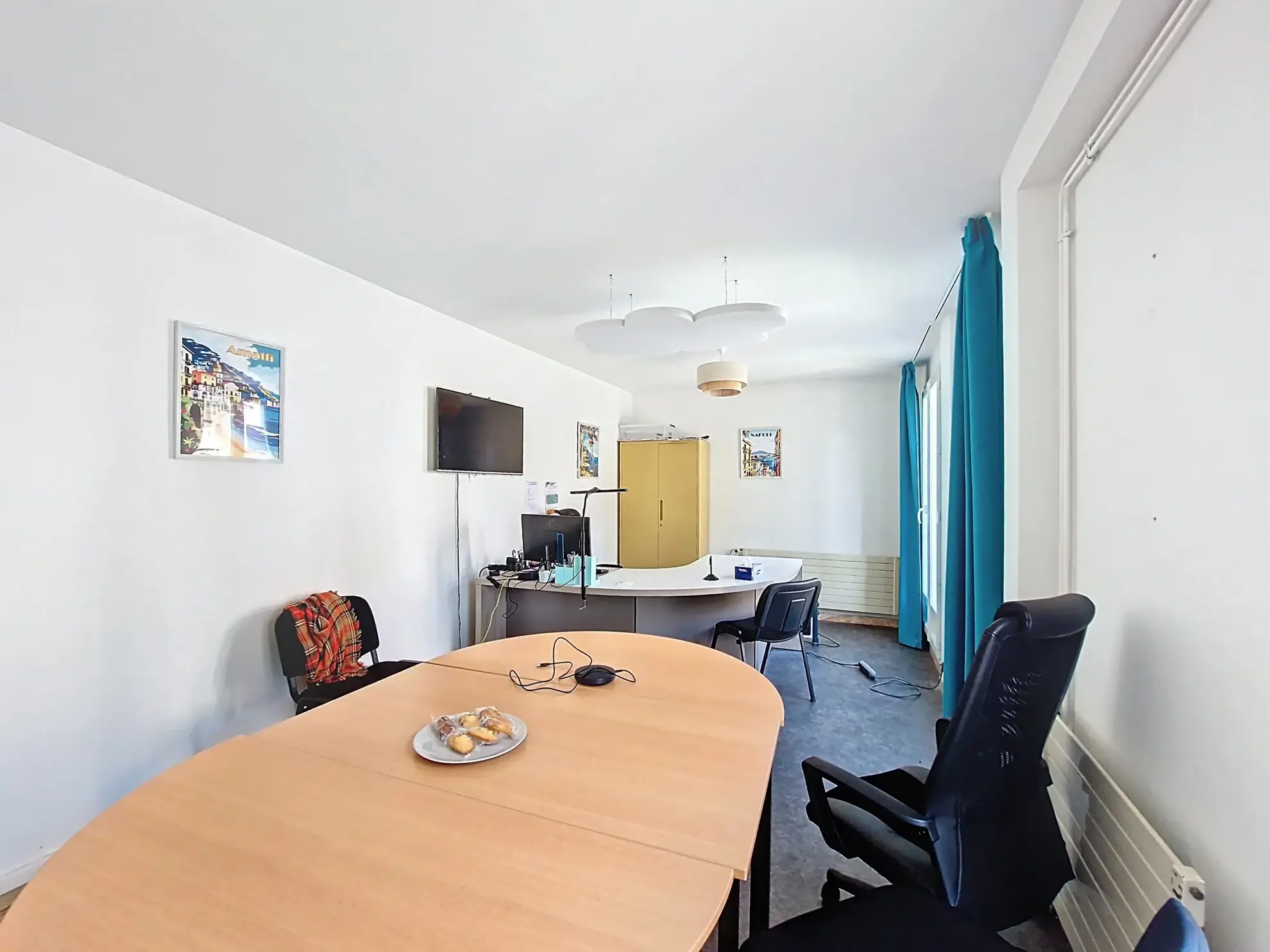 À vendre locaux commerciaux rénovés en centre-ville de Guéret, excellente opportunité d'investissement 