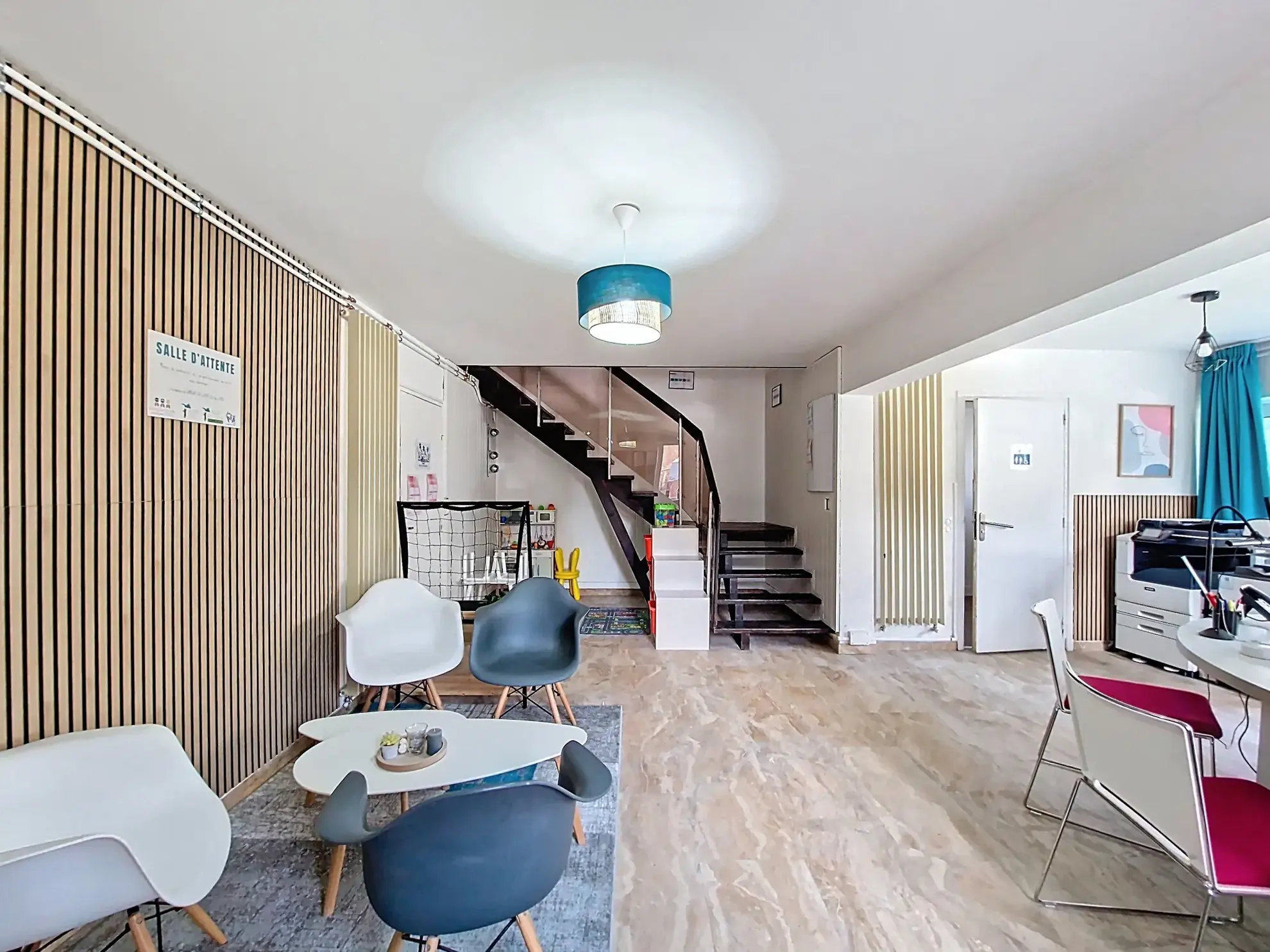 À vendre locaux commerciaux rénovés en centre-ville de Guéret, excellente opportunité d'investissement 