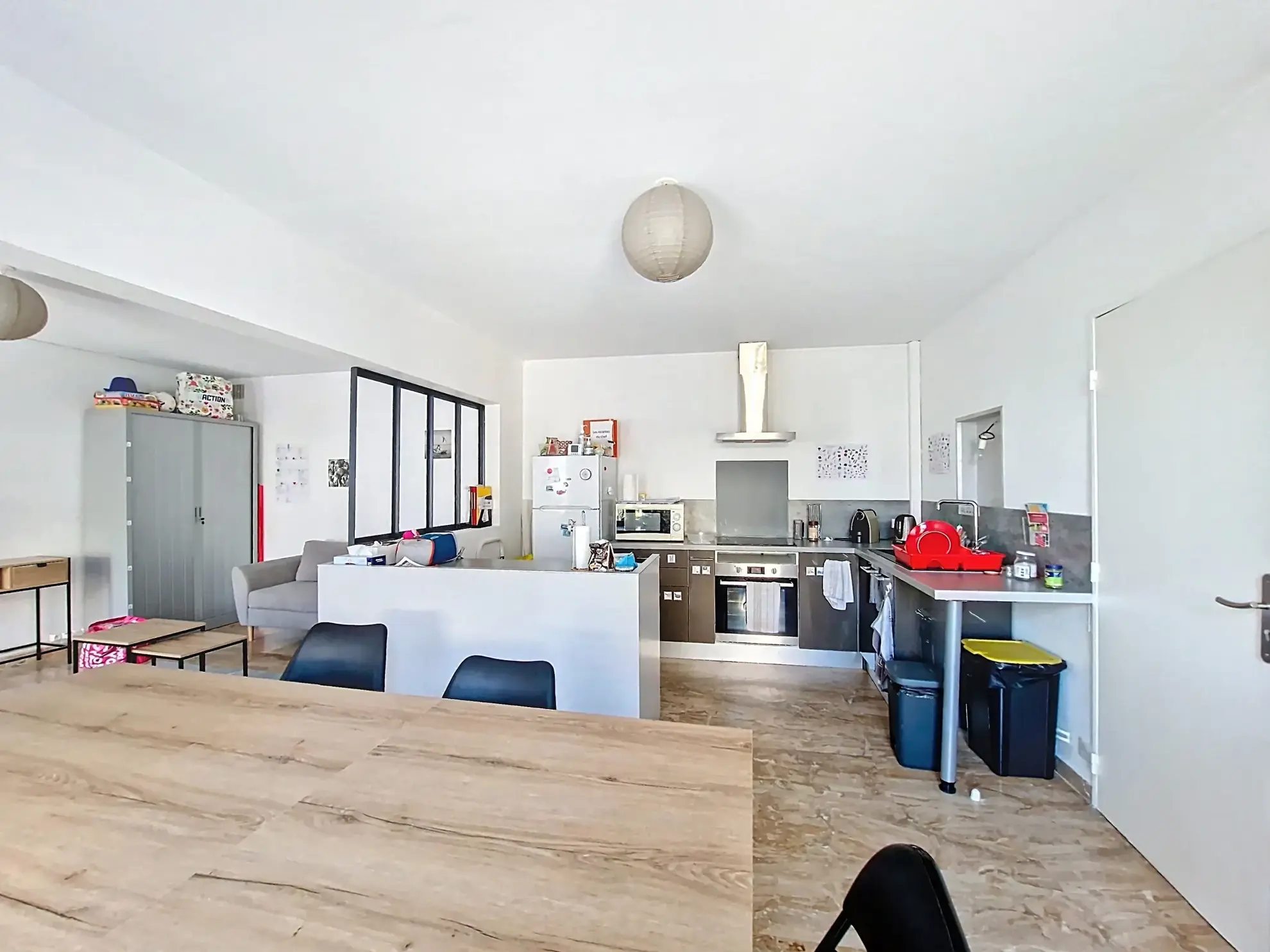 À vendre locaux commerciaux rénovés en centre-ville de Guéret, excellente opportunité d'investissement 