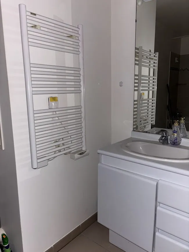 Appartement T2 à vendre à Choisy-le-Roi - 42,80 m², loggia, proche commodités 