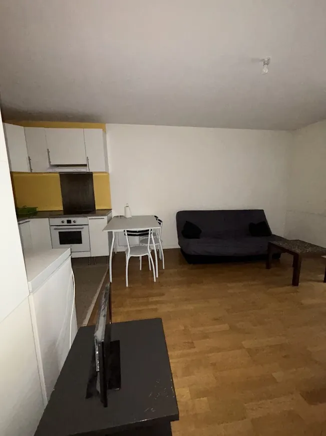 Appartement T2 à vendre à Choisy-le-Roi - 42,80 m², loggia, proche commodités 