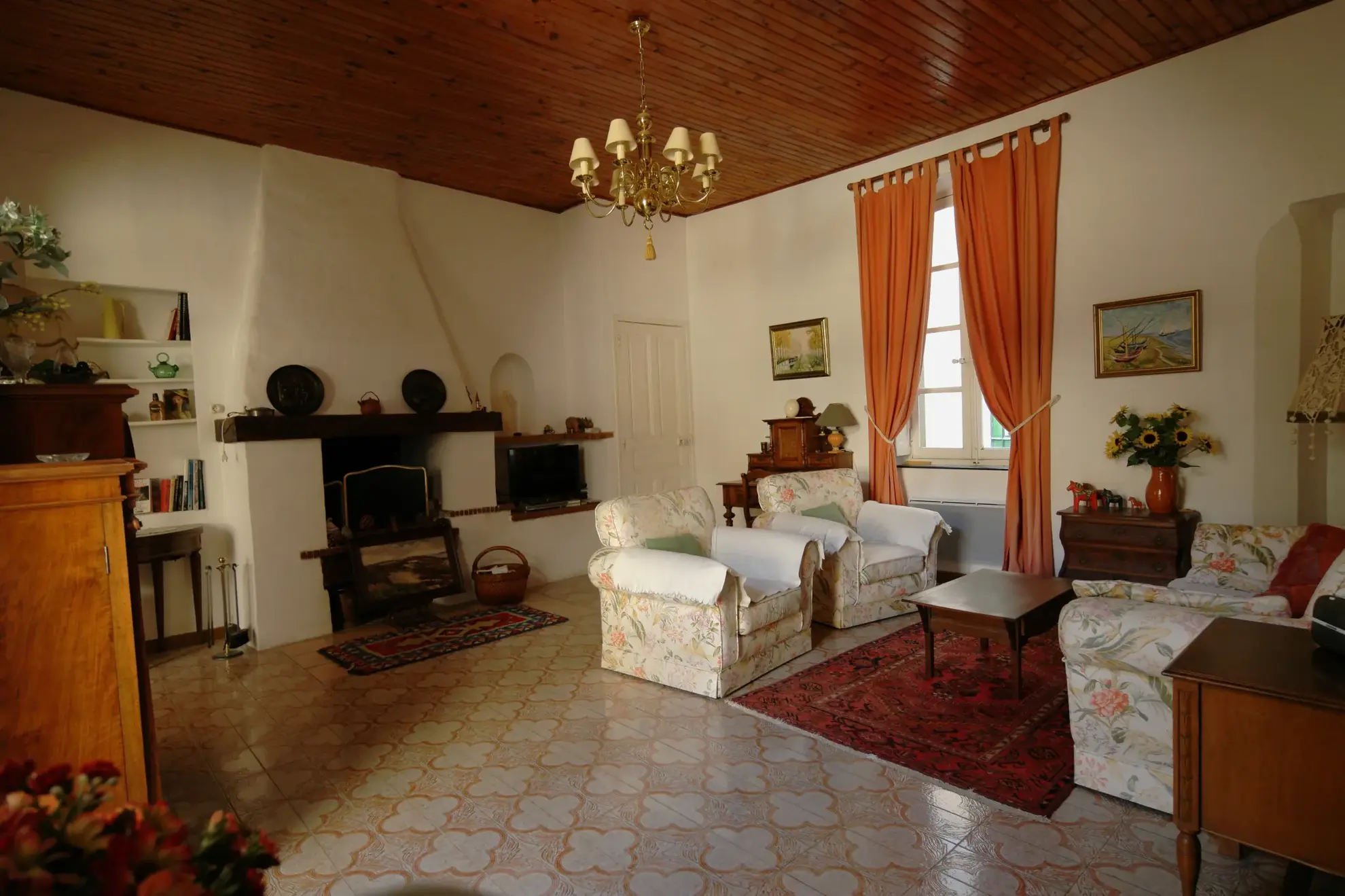 A vendre appartement T3 haussmannien à Narbonne avec balcon et terrasse 