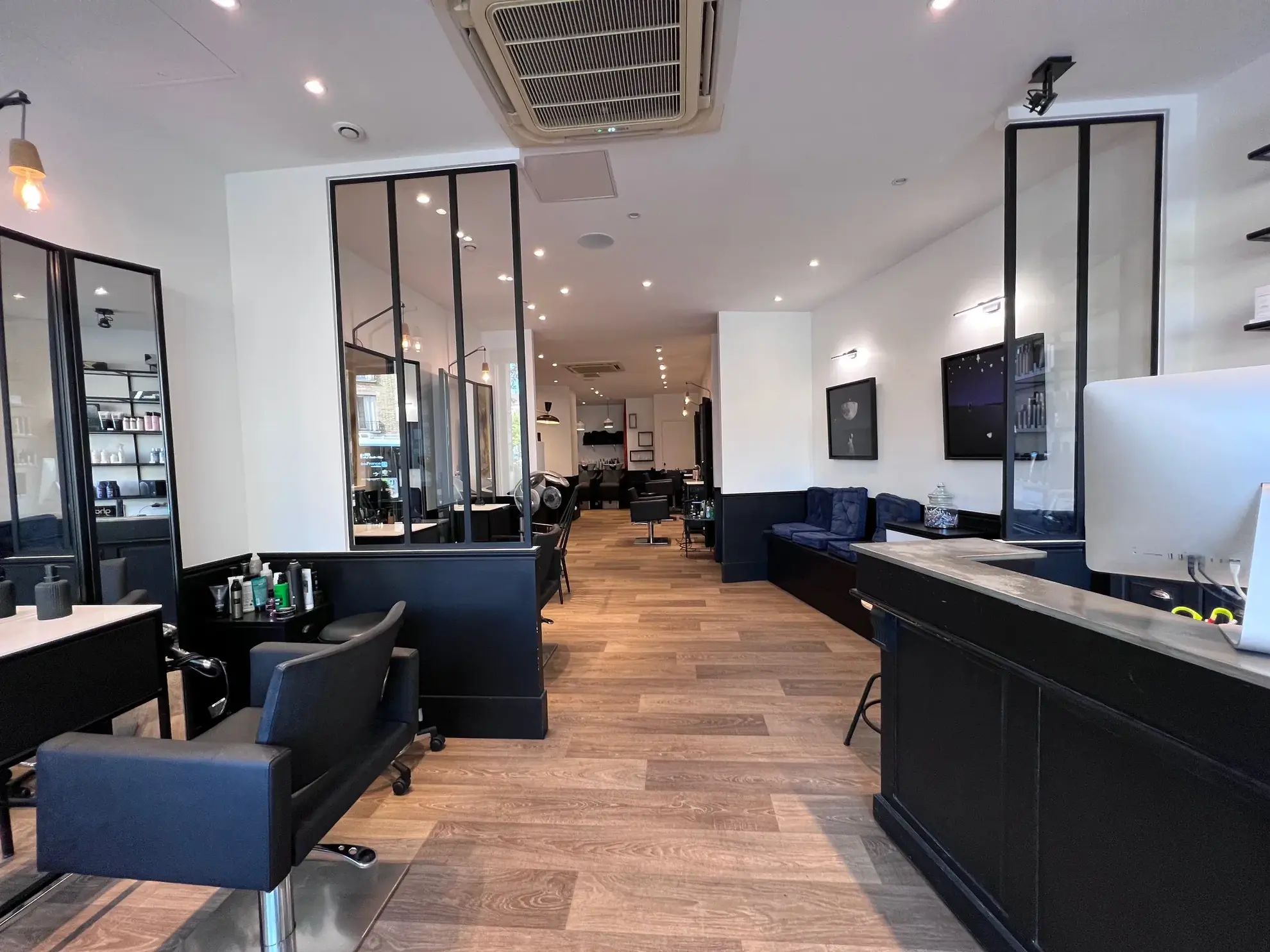 Fonds de commerce salon de coiffure à Rueil-Malmaison proche RER A 