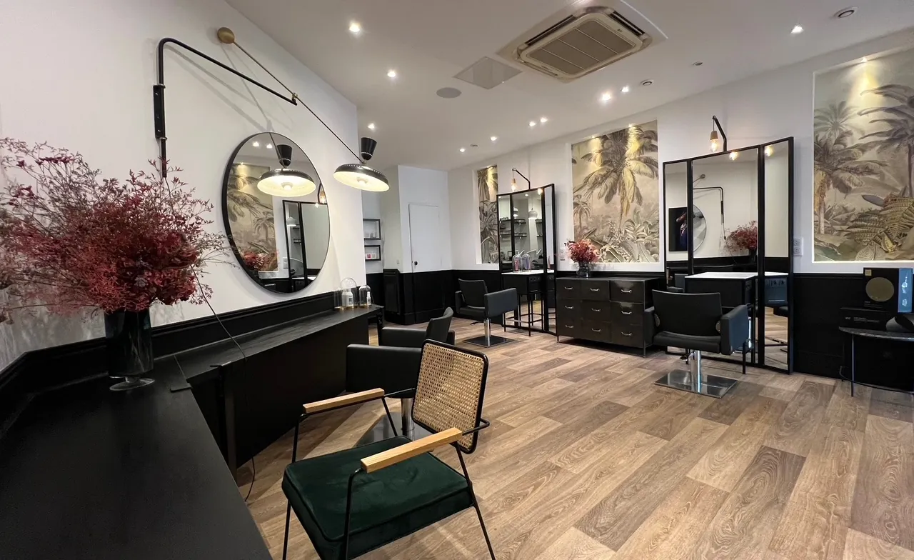 Fonds de commerce salon de coiffure à Rueil-Malmaison proche RER A 