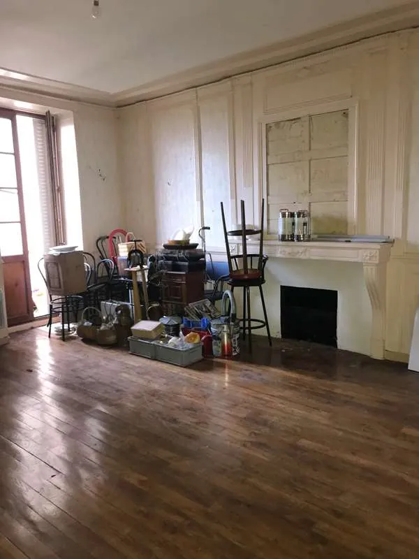 Maison ancienne à rénover à Clamecy avec jardin et accès au bief 