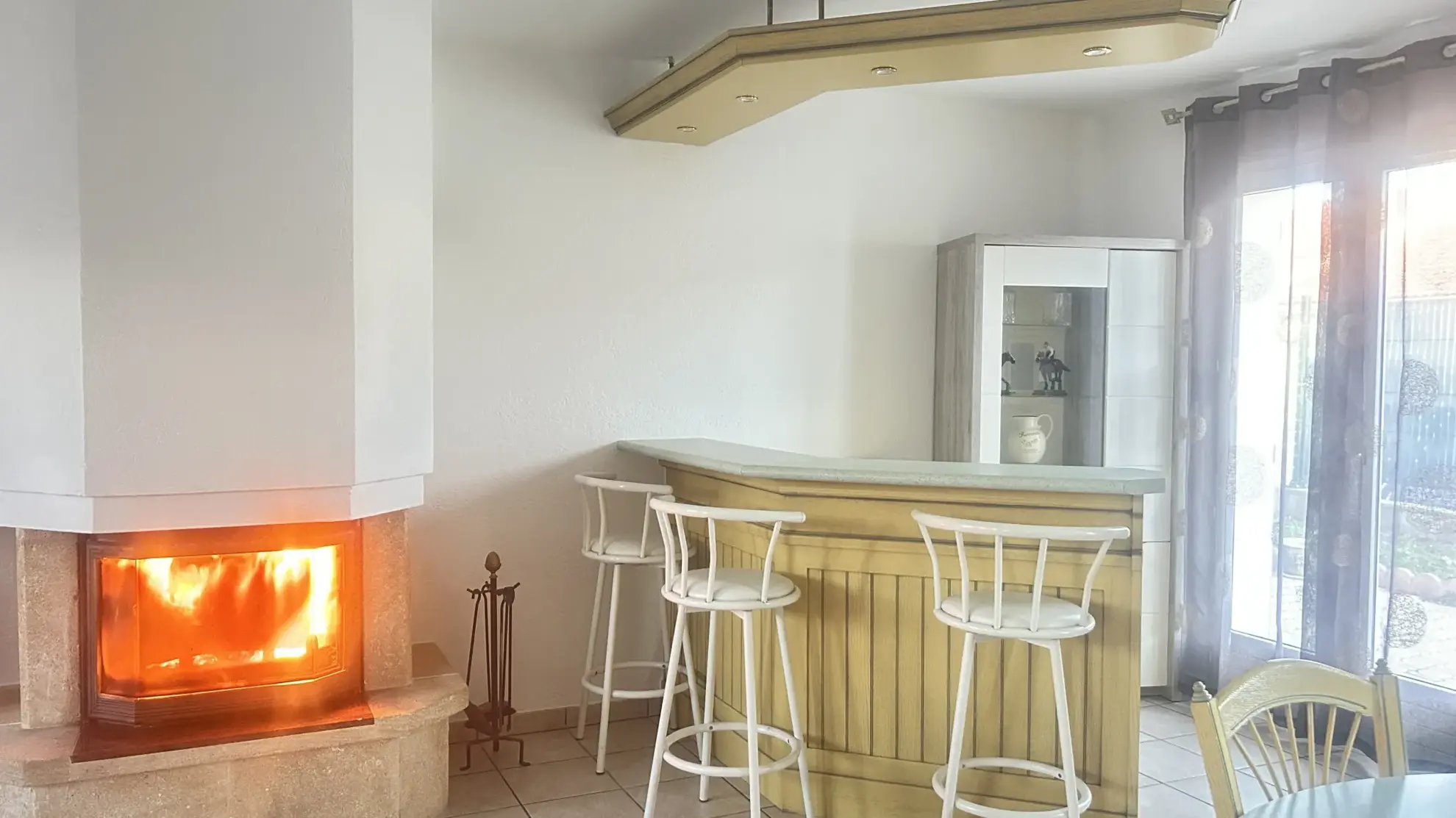 Joli pavillon à Chappes avec piscine, studio et garage proche Riom 