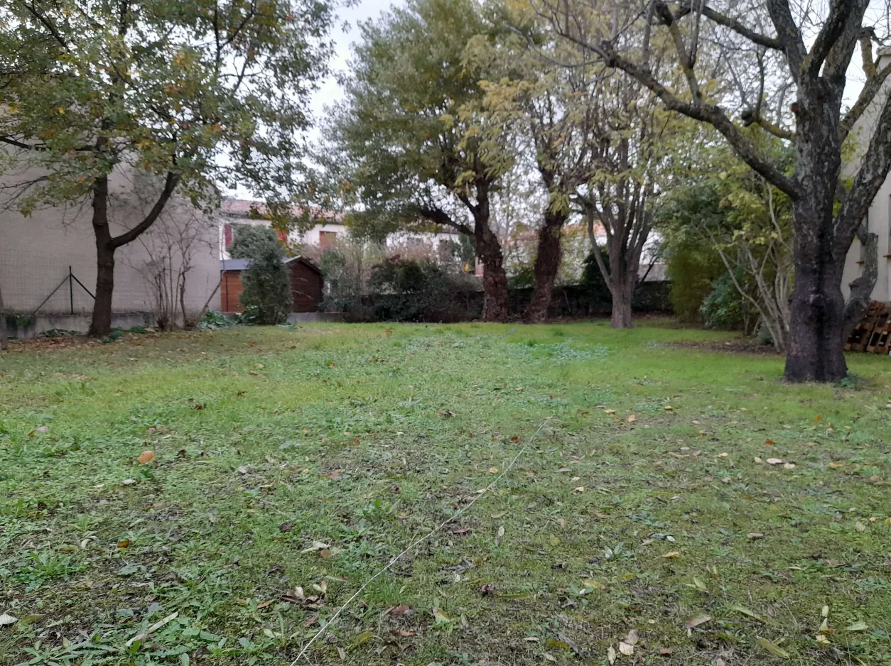 Terrain à vendre 290 m² dans le quartier Pasteur à Carcassonne 