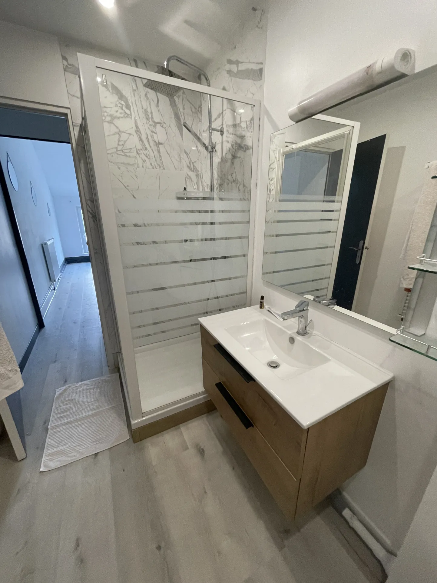 Maison 90m² avec cour privée à Saint-Quentin, sans travaux 