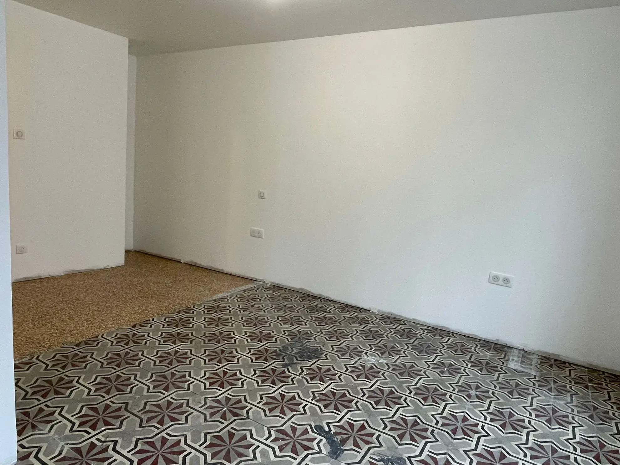 Maison de village rénovée de 67 m² à Villemoustaussou, investissement idéal 