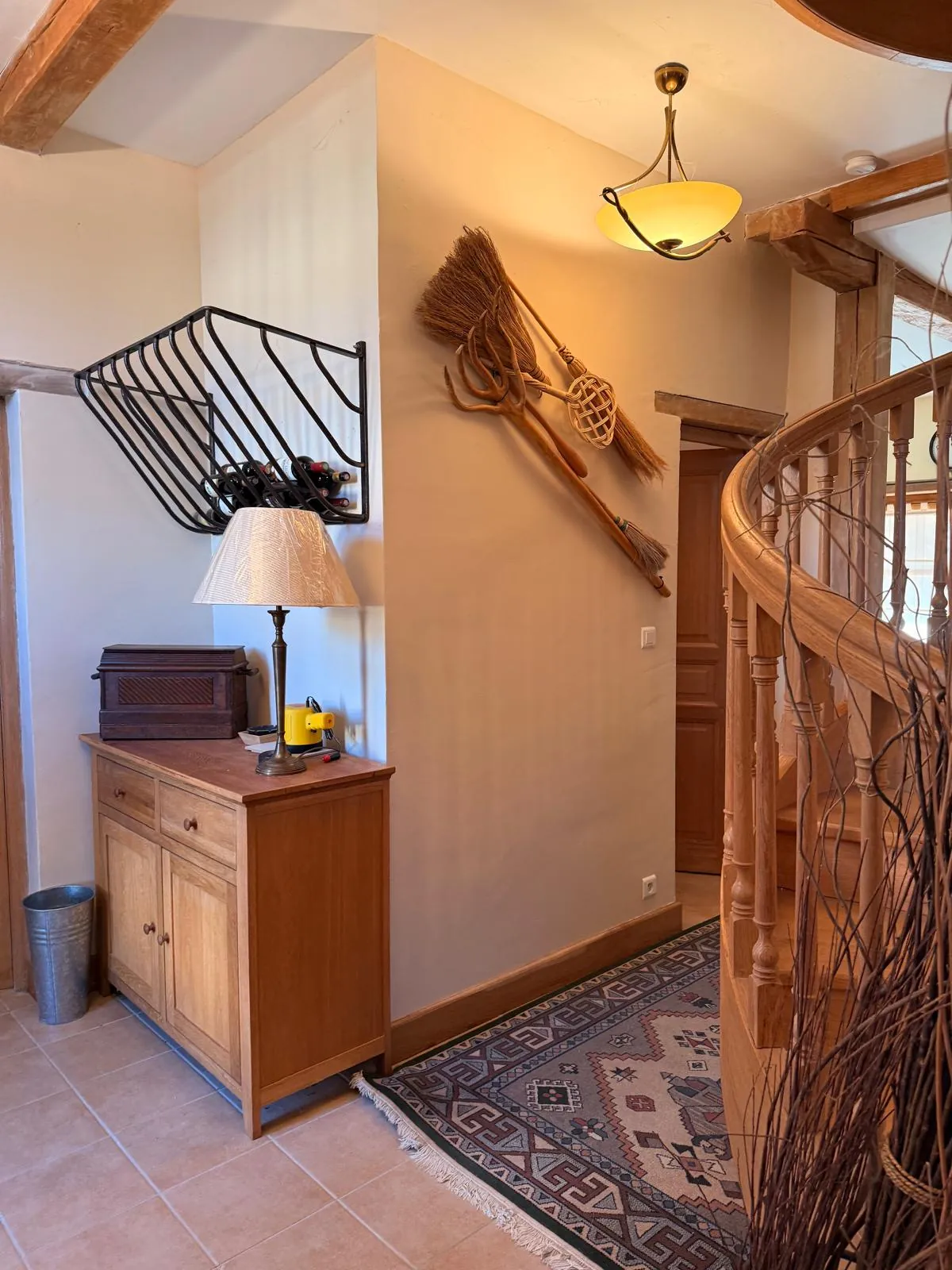 Maison mitoyenne avec piscine à Perreux – 128 m2 dans cadre paisible 