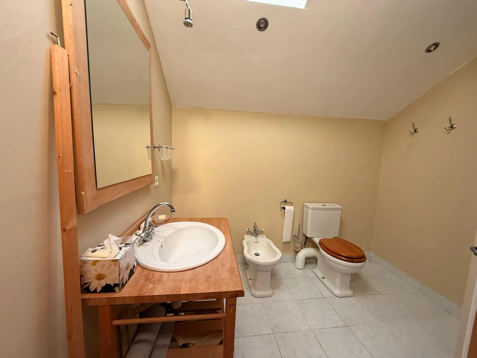 Maison mitoyenne avec piscine à Perreux – 128 m2 dans cadre paisible 