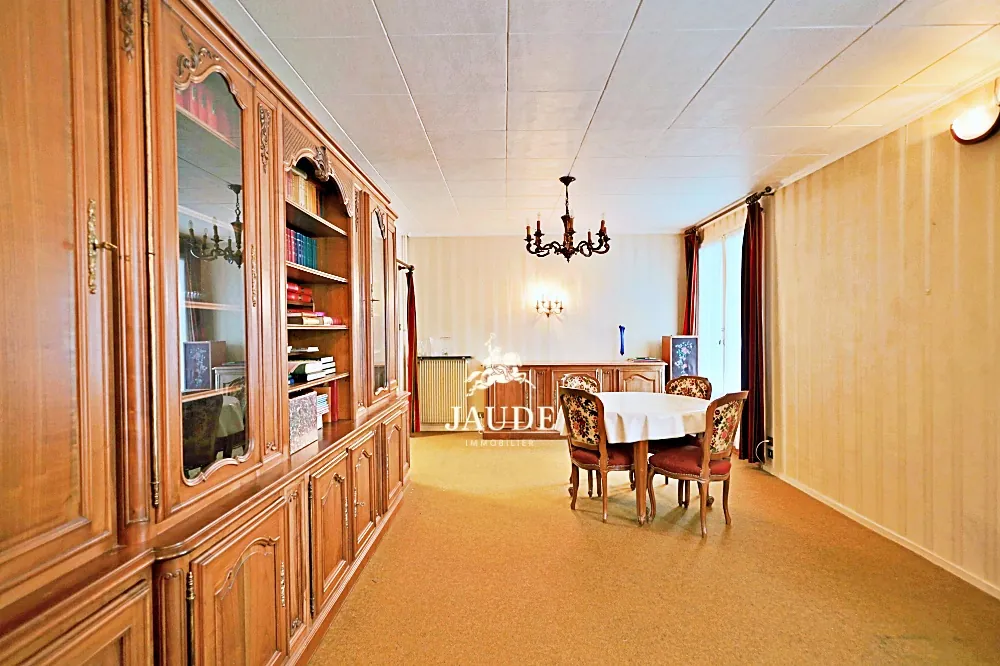 À vendre appartement 5 pièces avec balcon et garage à Chamalieres