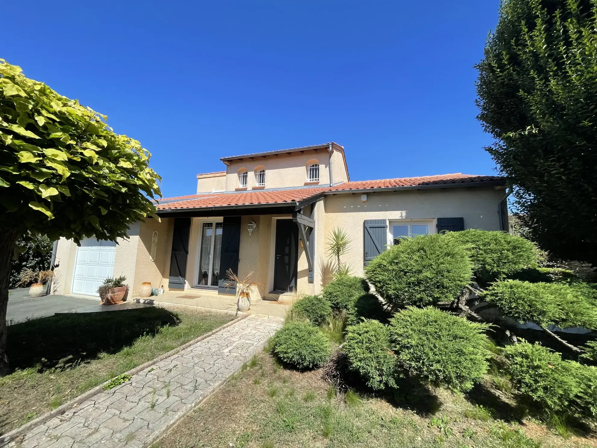 Maison chaleureuse de 113m² avec jardin et garage à Albi