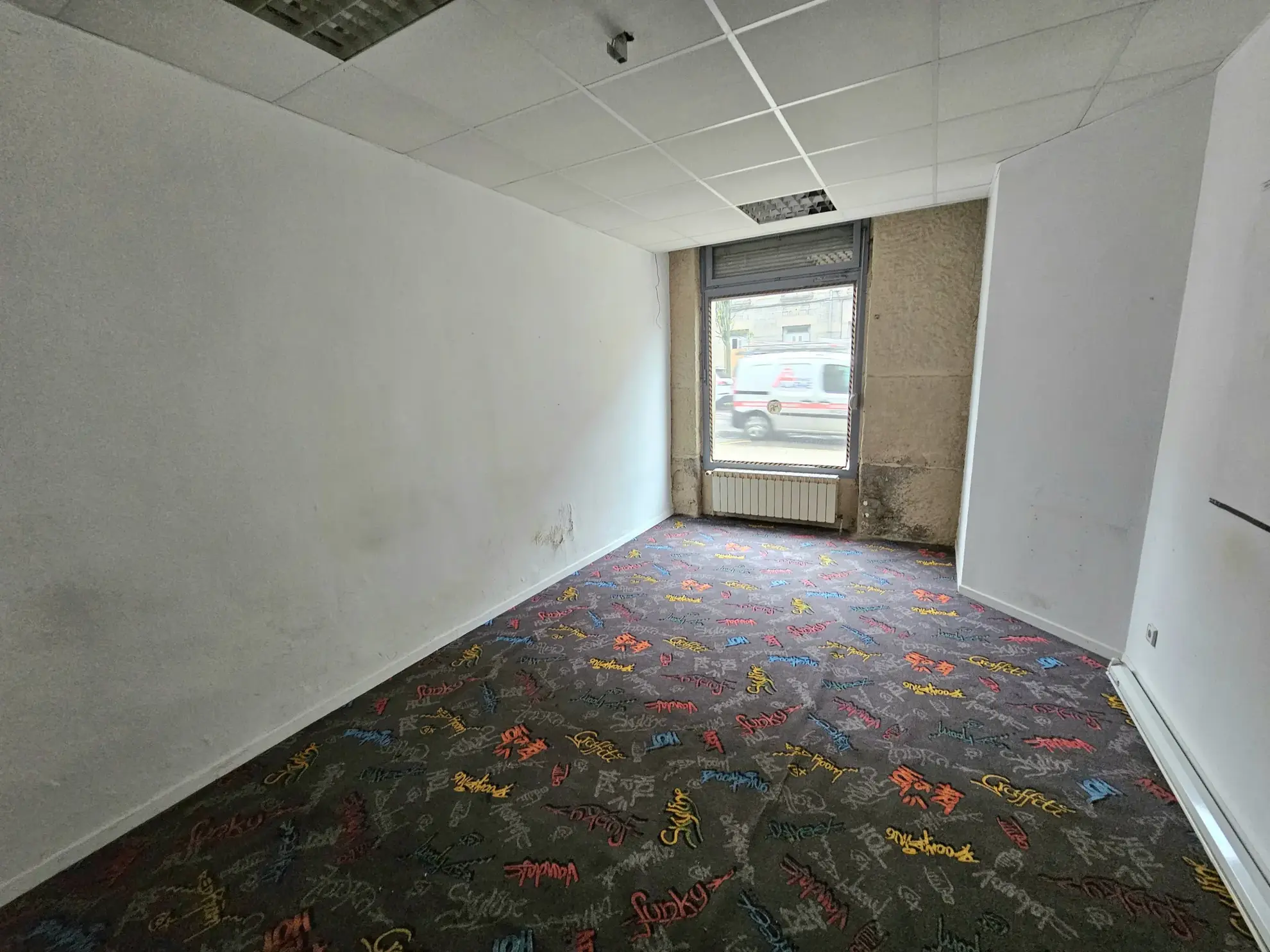 Local commercial à Saint-Étienne près du centre 2, idéal investisseur ou professionnel 