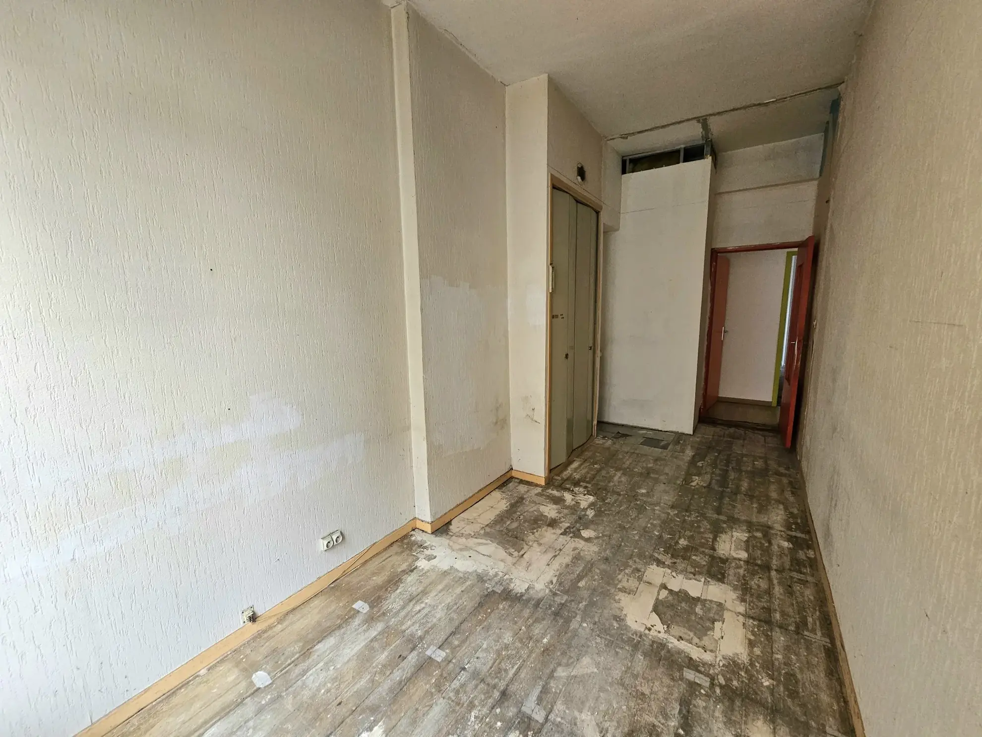 Local commercial à Saint-Étienne près du centre 2, idéal investisseur ou professionnel 