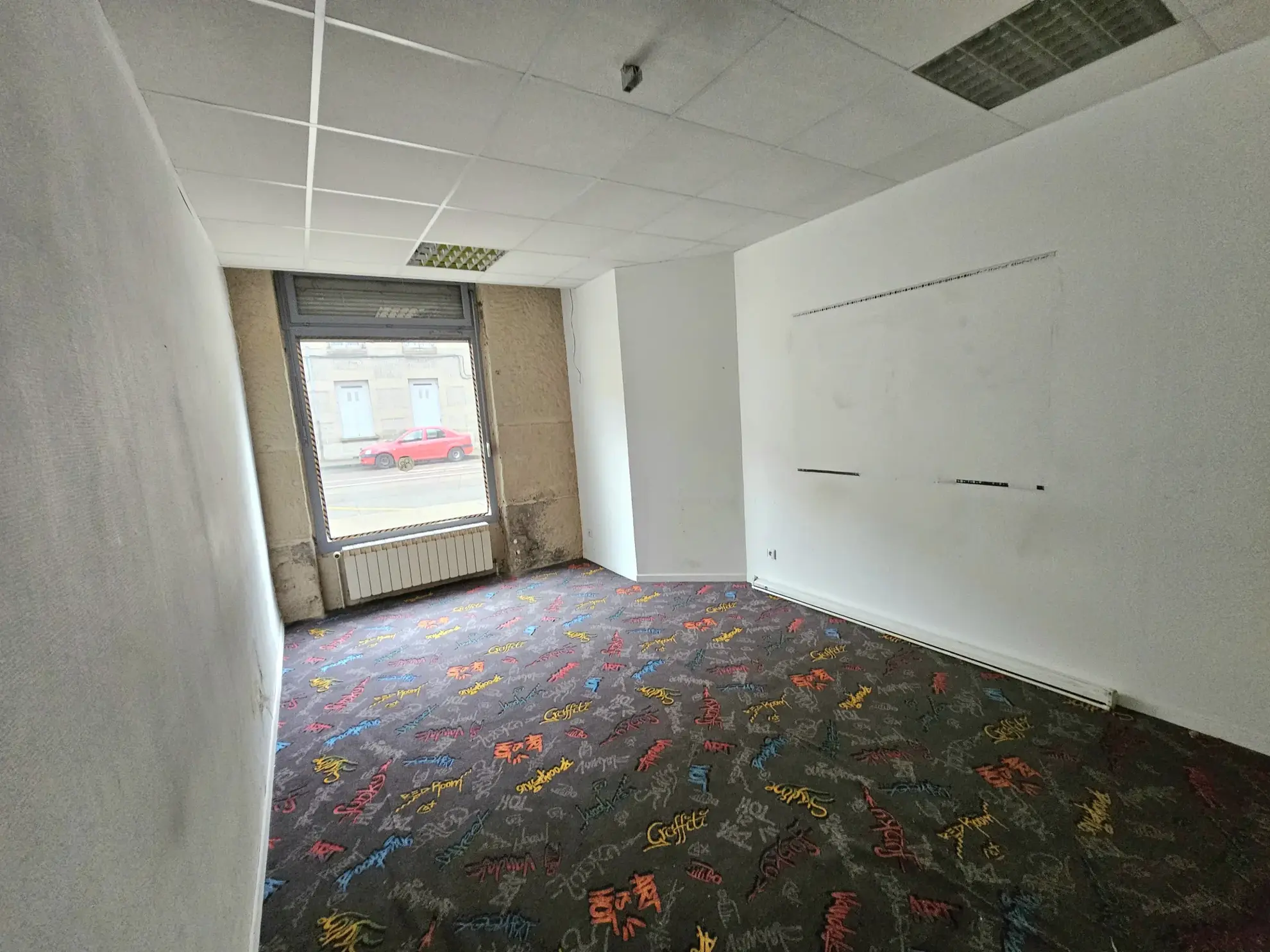 Local commercial à Saint-Étienne près du centre 2, idéal investisseur ou professionnel 