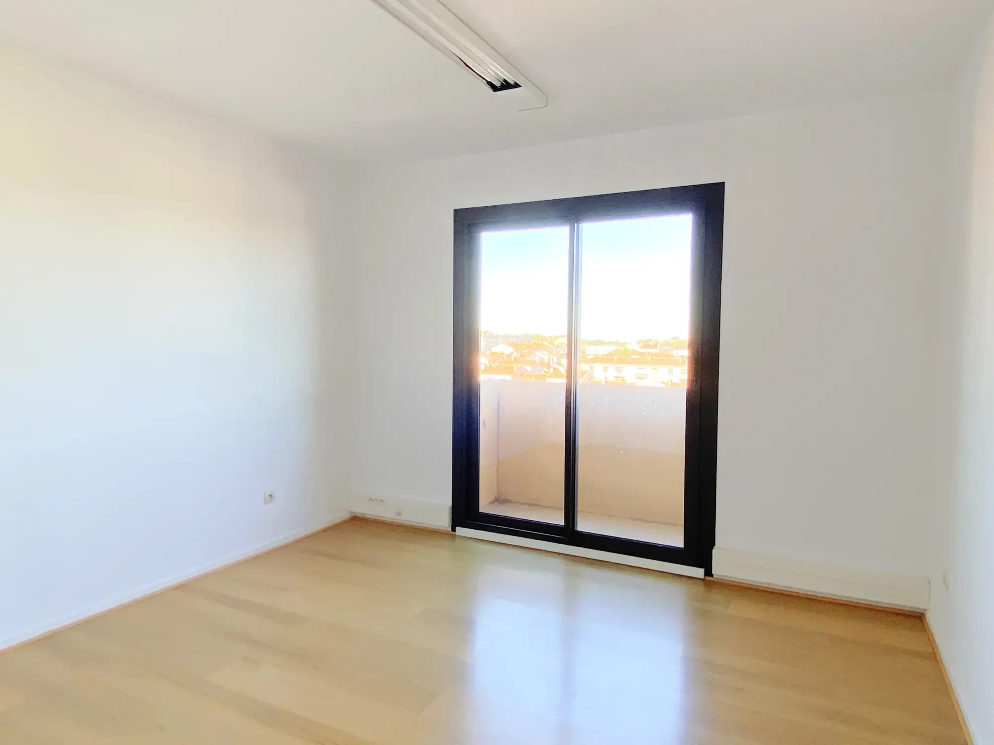 Ensemble de bureaux lumineux de 210 m² à vendre à Perpignan 