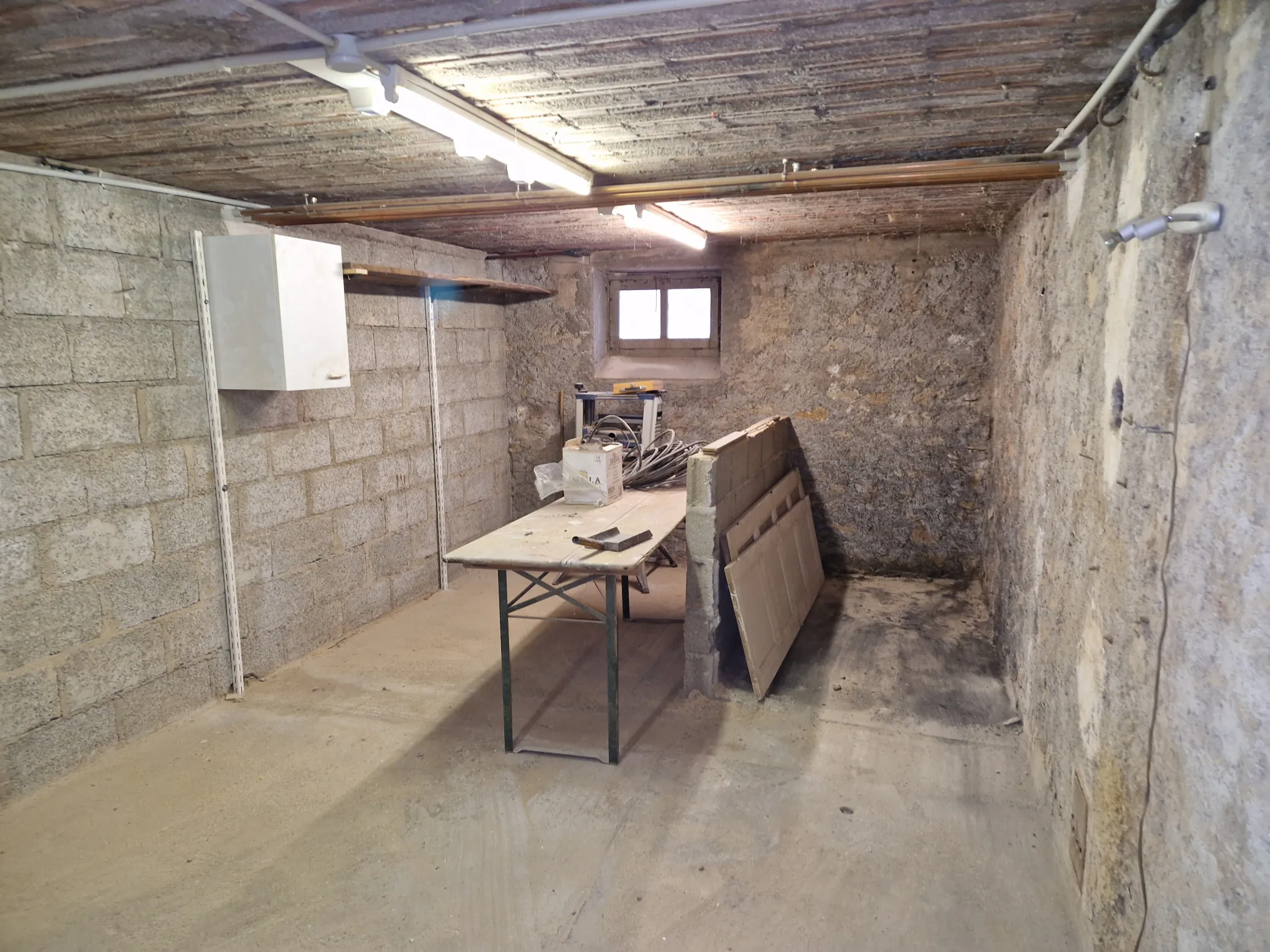 Vente maison spacieuse avec piscine et terrasse à Autun (71400) 