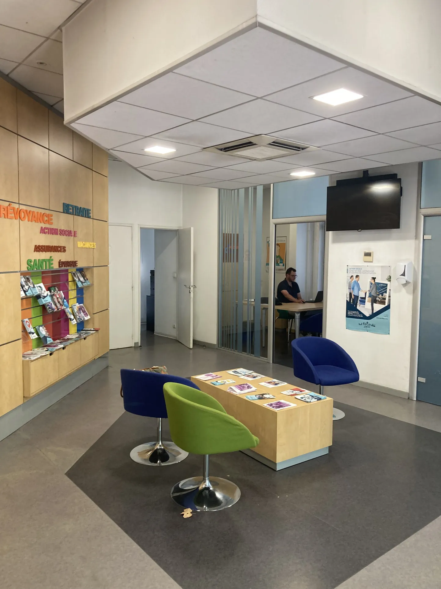 Bureaux à vendre ou louer à Montpellier Antigone - 90 m2 idéal emplacement 