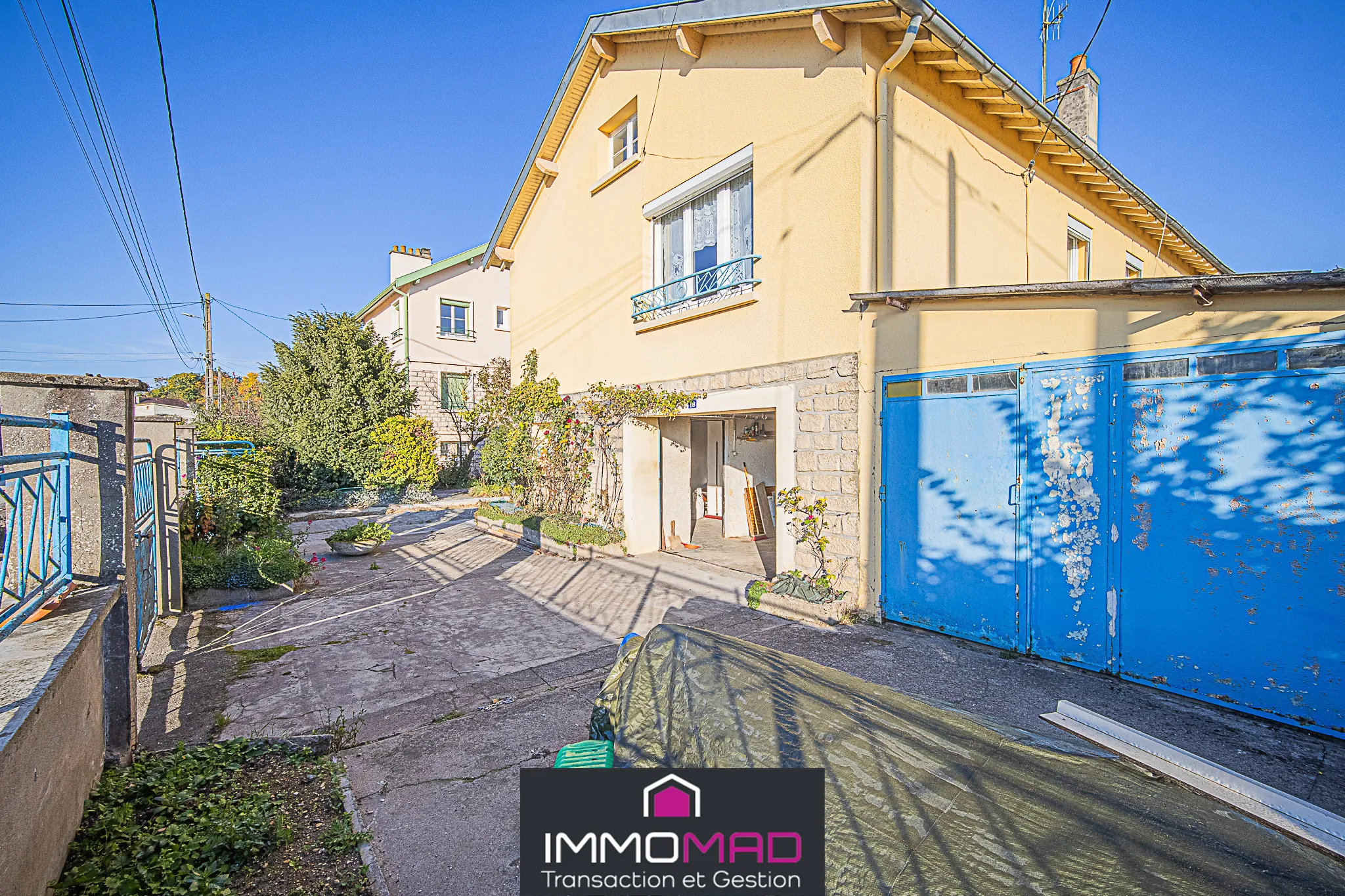 Maison de 80m² à Dugny-sur-Meuse avec jardin et potentiel de rénovation