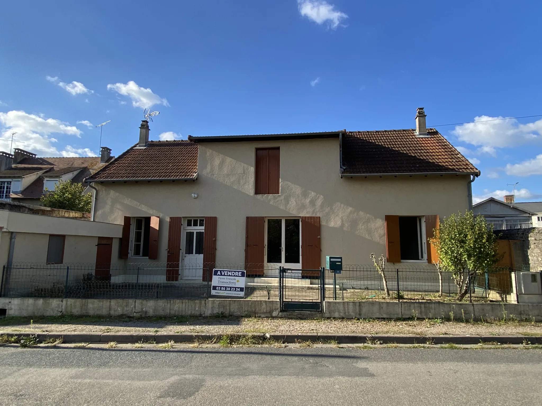 À vendre maison de plain-pied à Decize avec garage et jardin