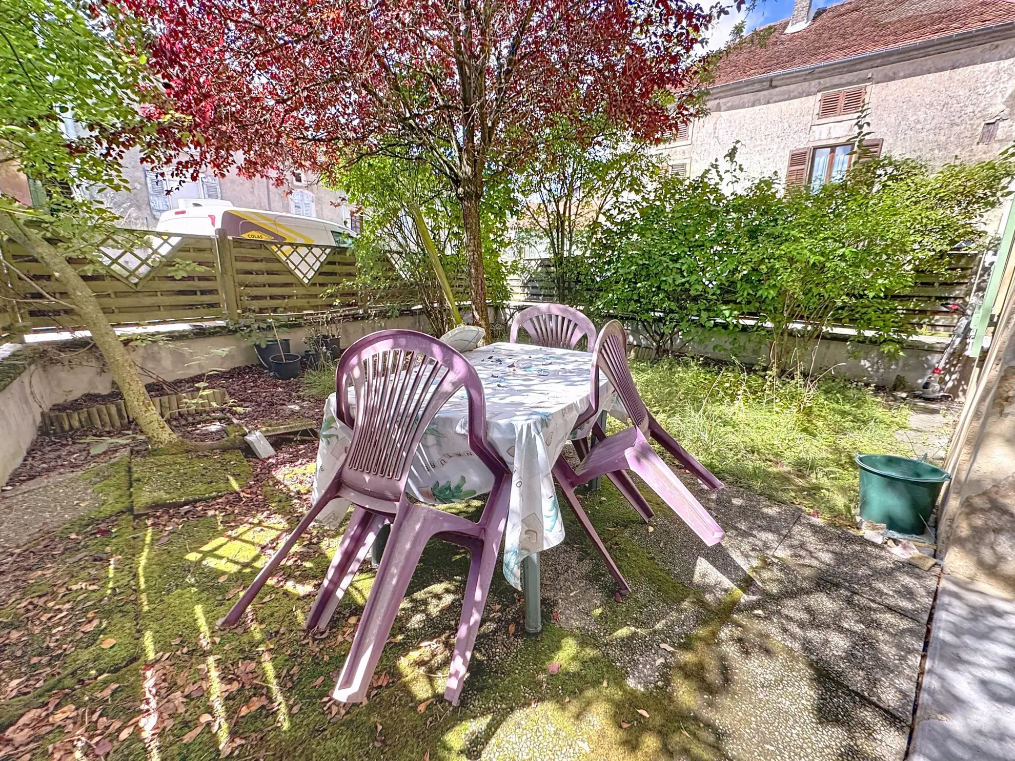 À vendre duplex à Poussay proche Mirecourt, 2 chambres, terrasse et parking