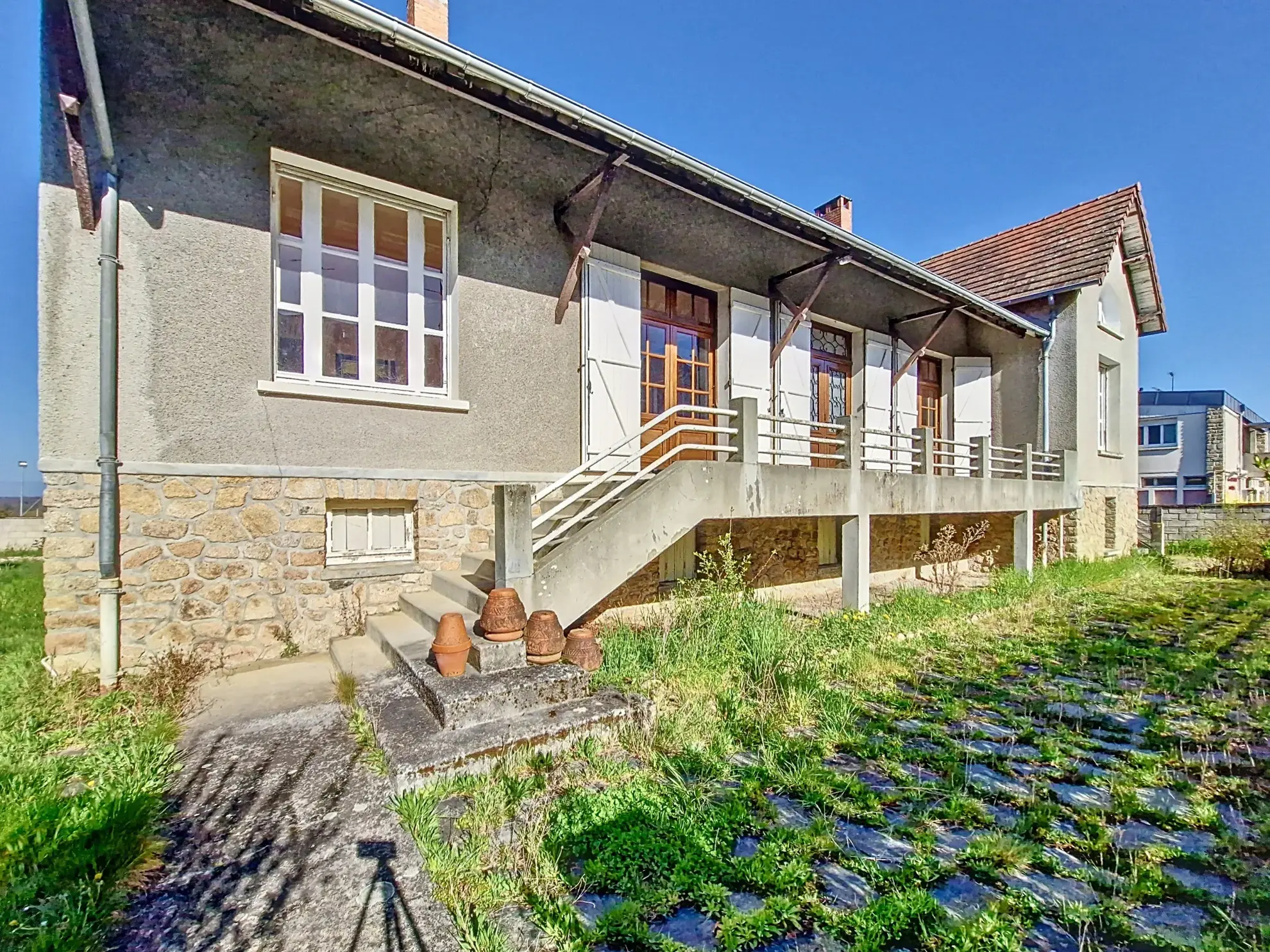 Belle maison familiale de 275 m² avec studio à Bonnat