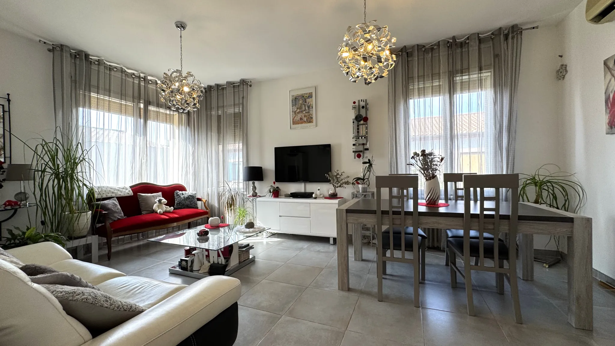 Appartement 4 pièces de 105 m² avec garage à Nîmes Marronniers