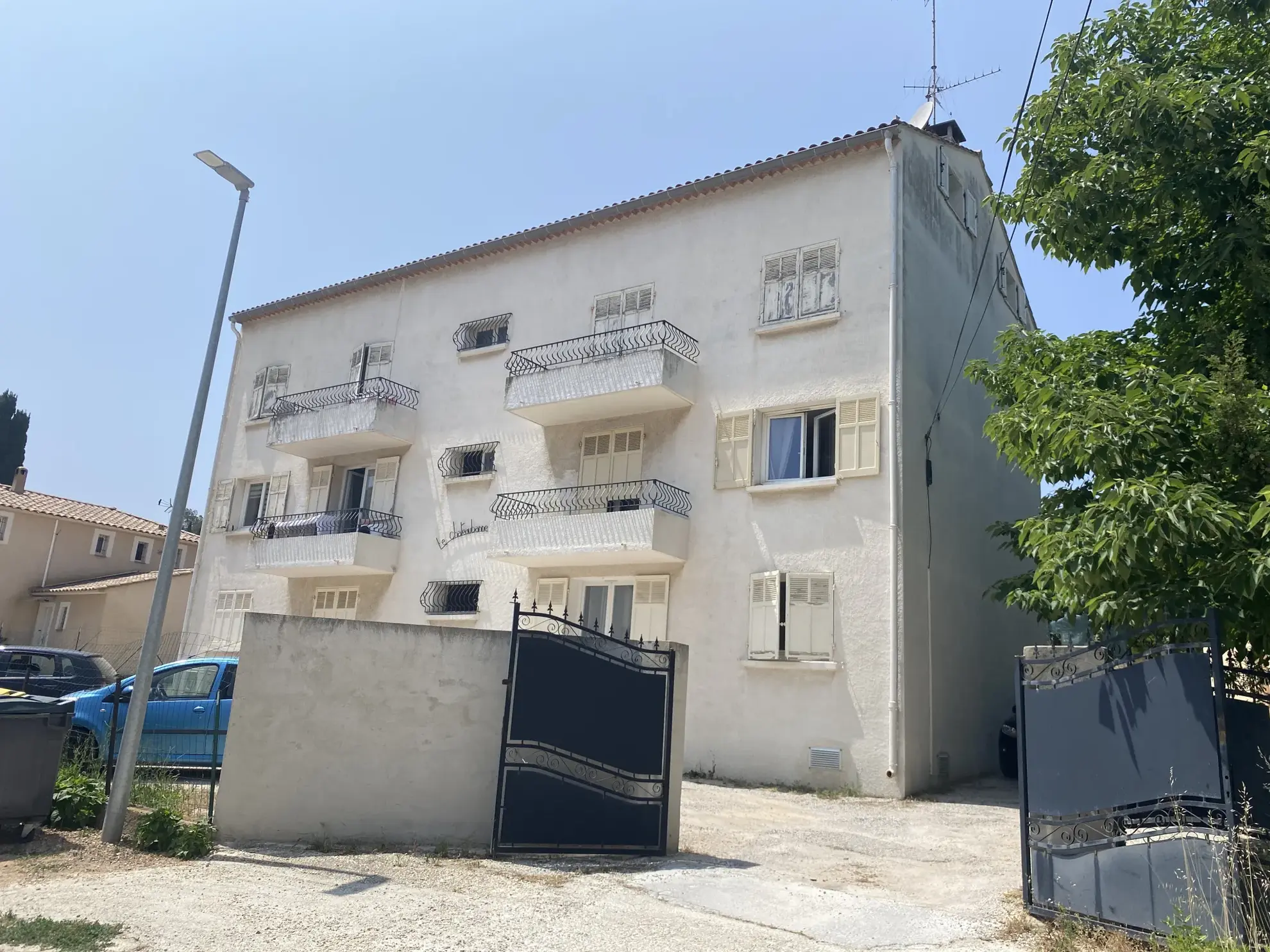 Appartement T3 rénové avec deux parkings à La Seyne-sur-Mer, Chateaubanne