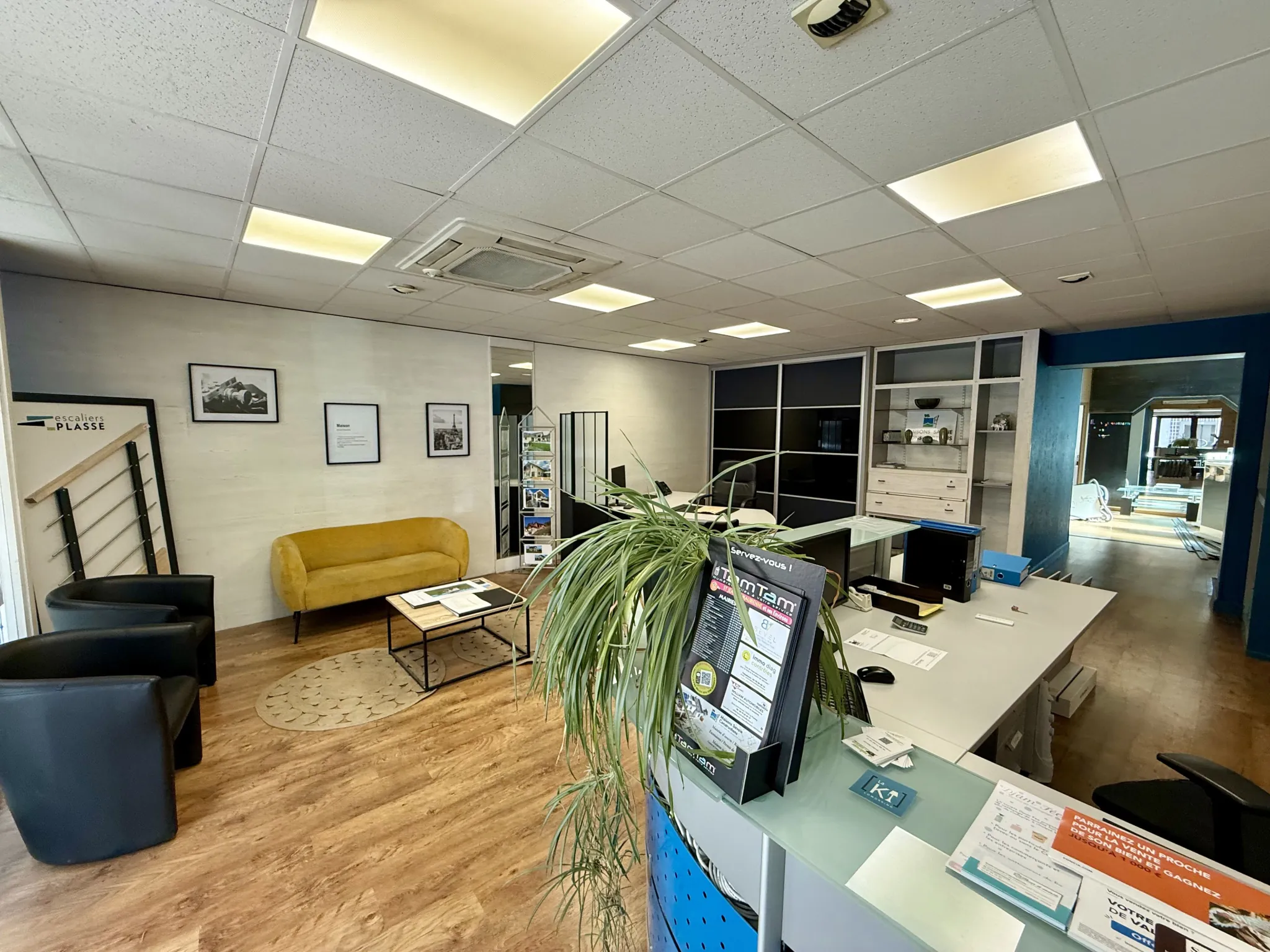 Local commercial de 111 m² avec cave à Saint-Jean-de-Maurienne en centre-ville, visibilité exceptionnelle 