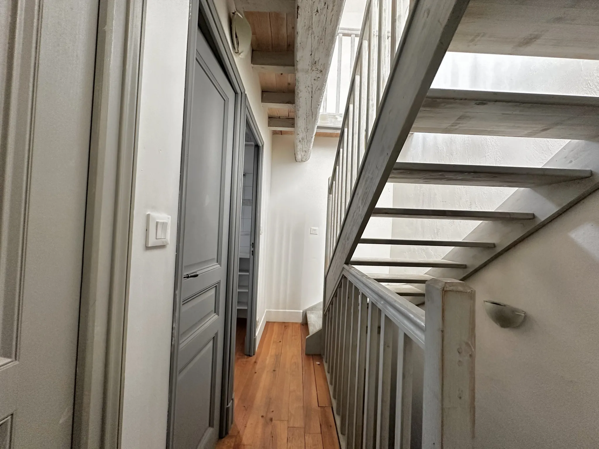 Appartement T3 à vendre à Carcassonne, charme et vue sur la Cité Médiévale 