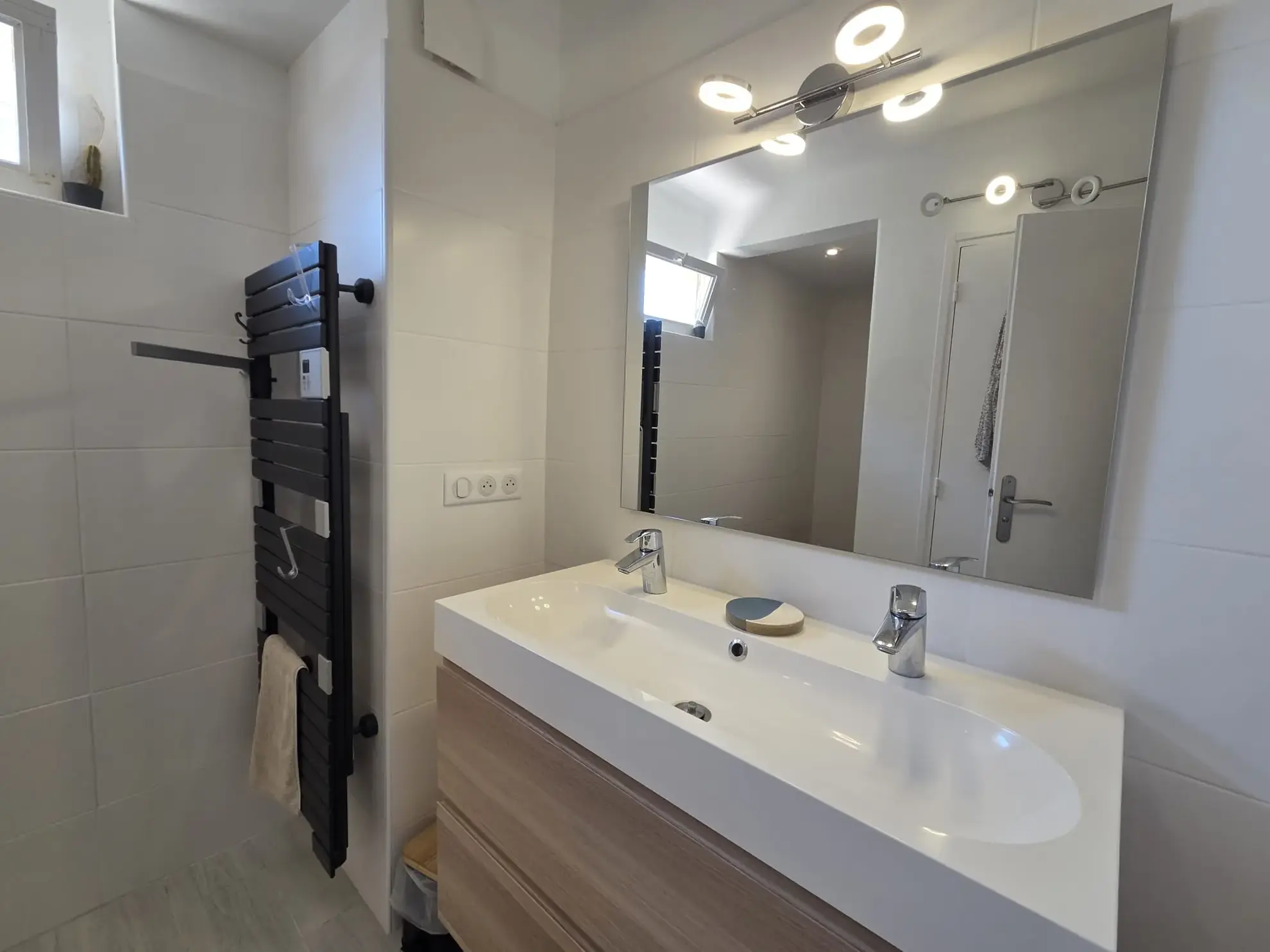 Appartement T3 rénové avec terrasse à Propriano, proche plages et port 