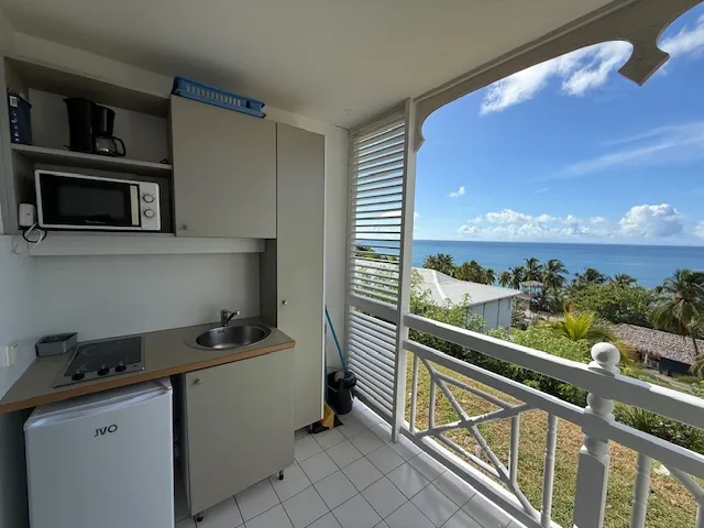 Studio meublé avec vue mer au Diamant – Investissement idéal 
