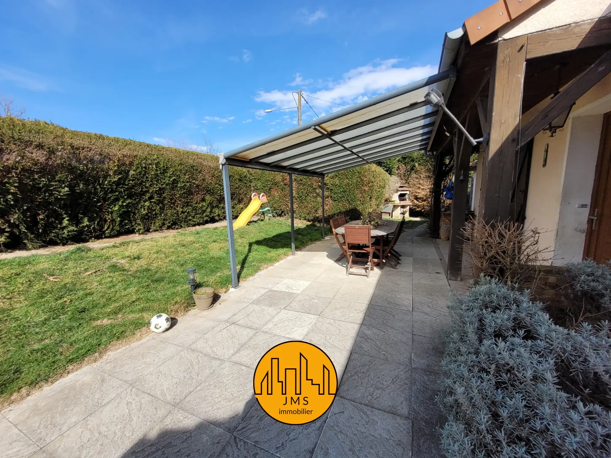 Maison familiale F7 à Tronget avec jardin, garage et DPE 'C' 