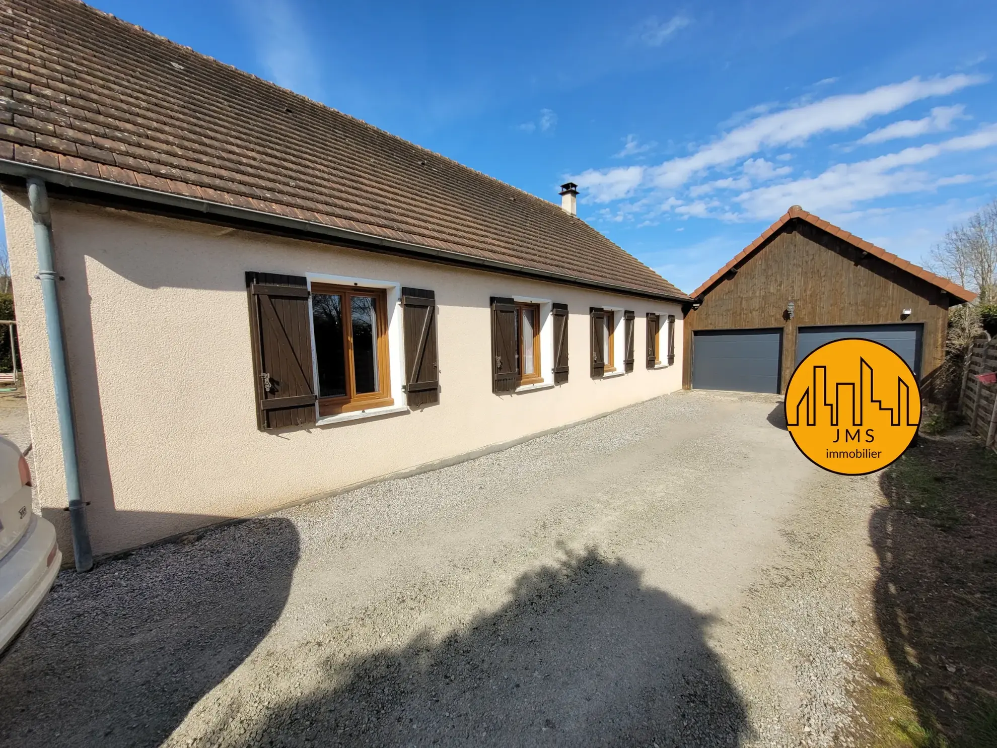 Maison familiale F7 à Tronget avec jardin, garage et DPE 'C' 