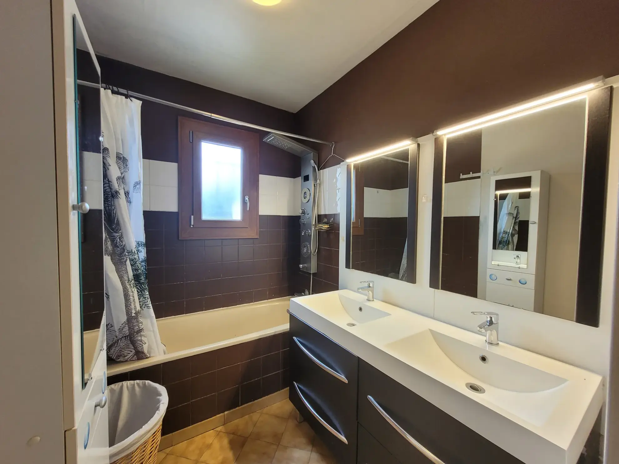 Maison familiale F7 à Tronget avec jardin, garage et DPE 'C' 