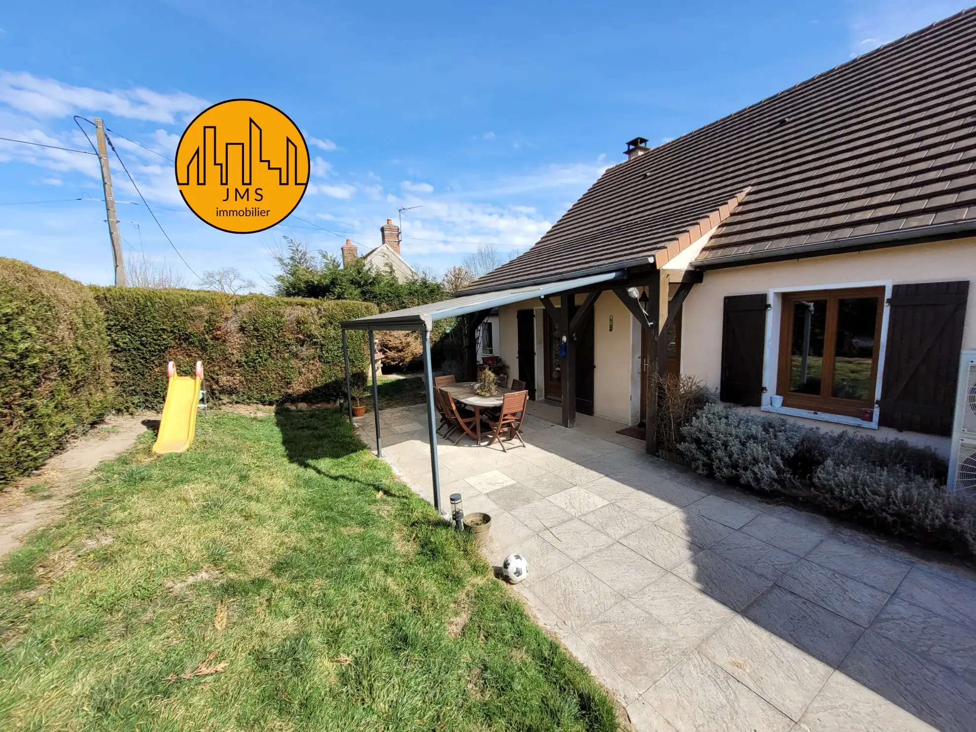 Maison familiale F7 à Tronget avec jardin, garage et DPE 'C' 