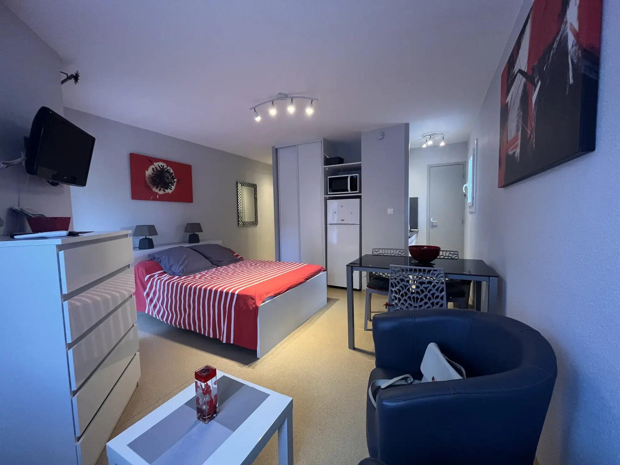 Studio meublé avec terrasse, parking, vue montagnes à Amélie-les-Bains-Palalda