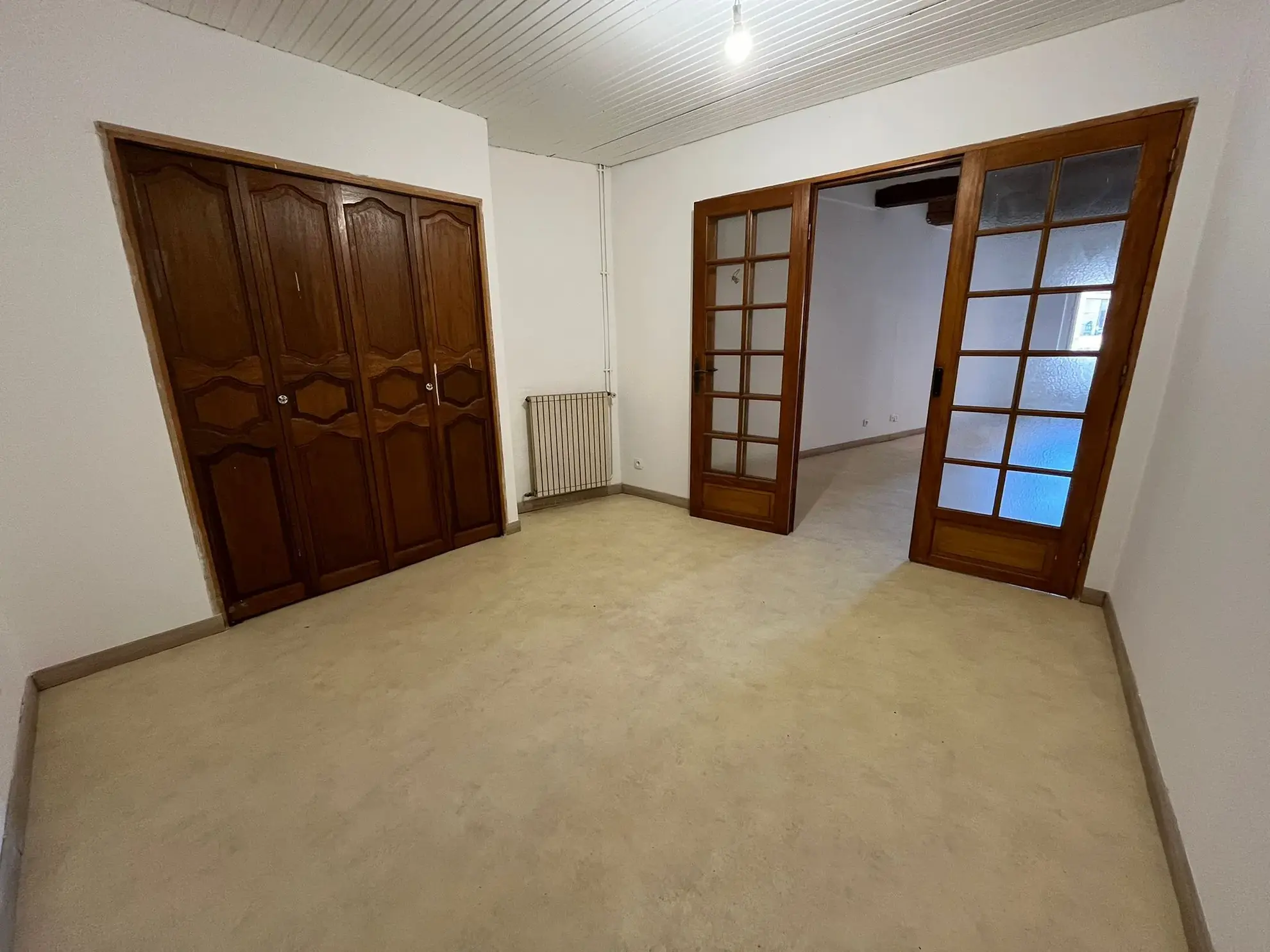 Grand appartement T2 de charme à La Seyne-sur-Mer avec vue urbaine 