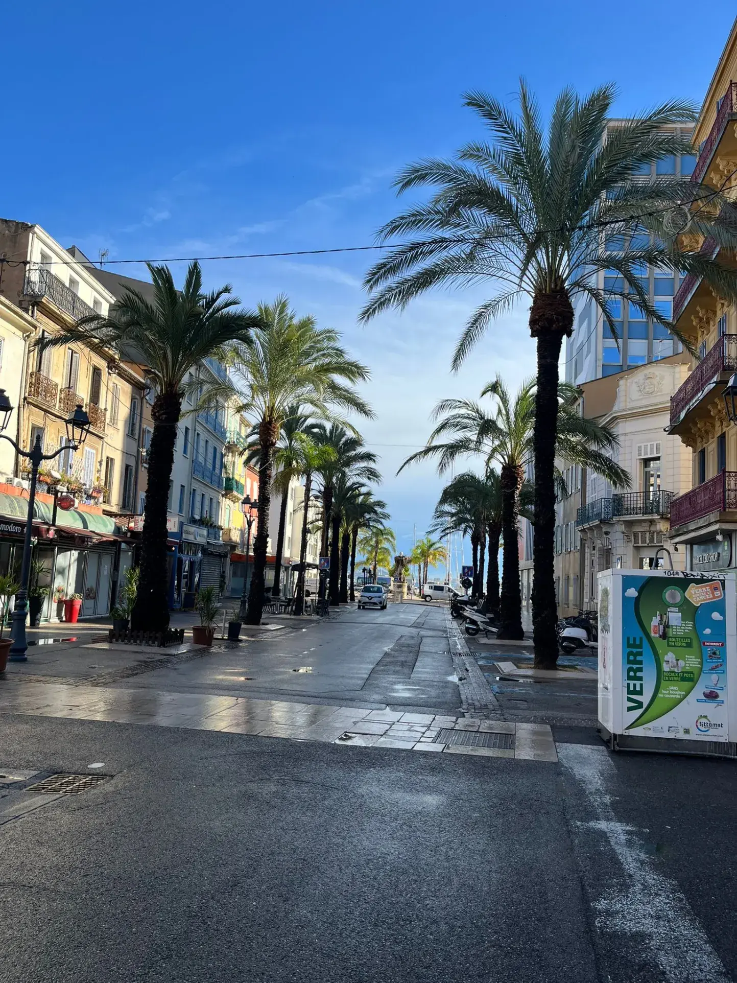 Grand appartement T2 de charme à La Seyne-sur-Mer avec vue urbaine 