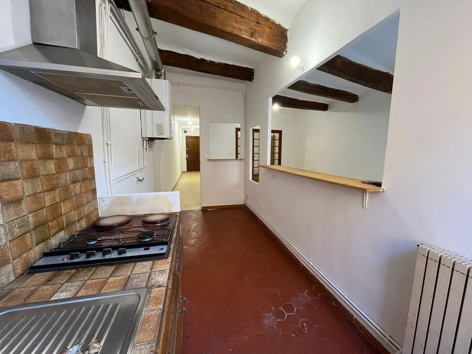 Grand appartement T2 de charme à La Seyne-sur-Mer avec vue urbaine 