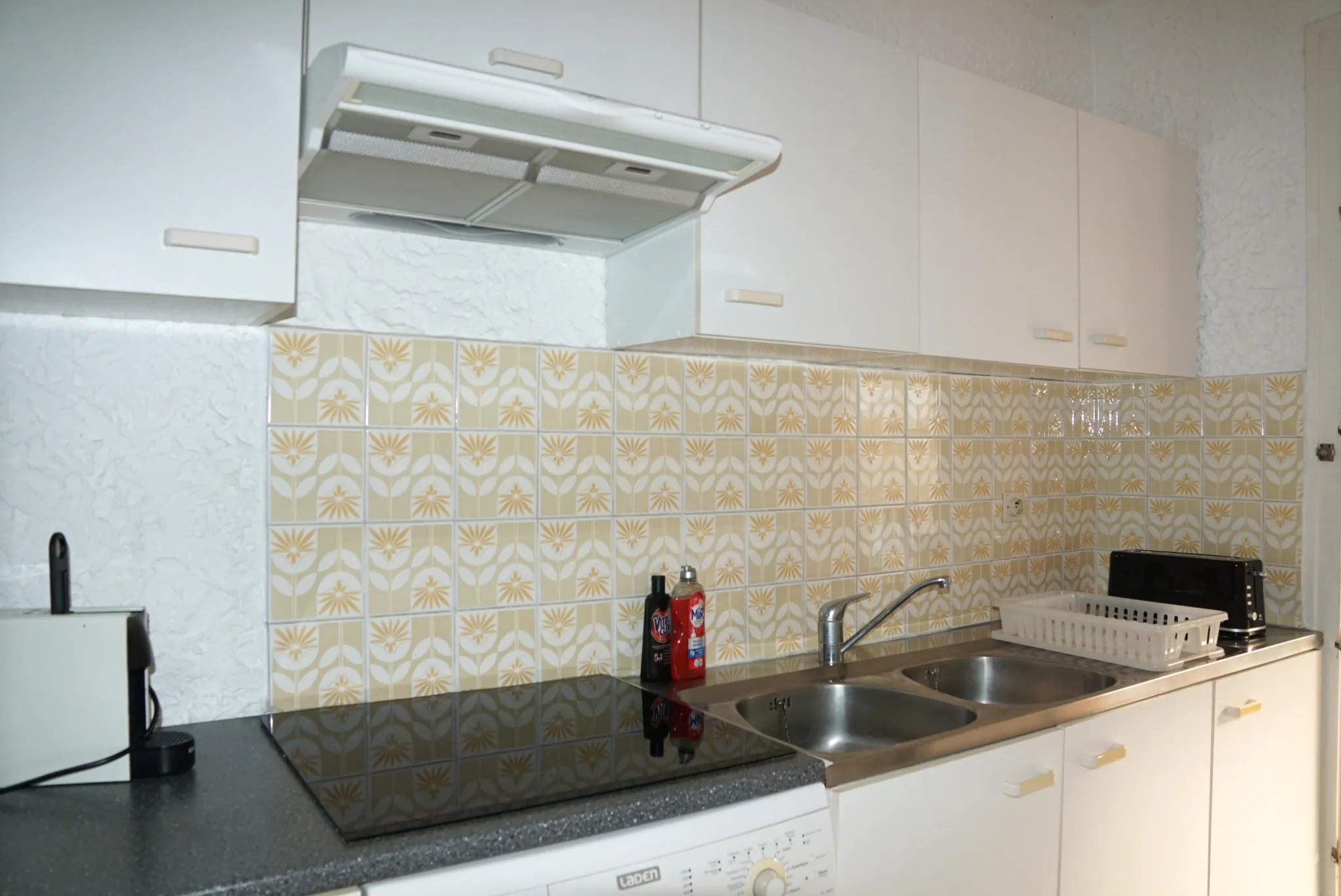 Appartement F2 de 40 m² avec grande terrasse et parking à Cavalaire-sur-Mer 