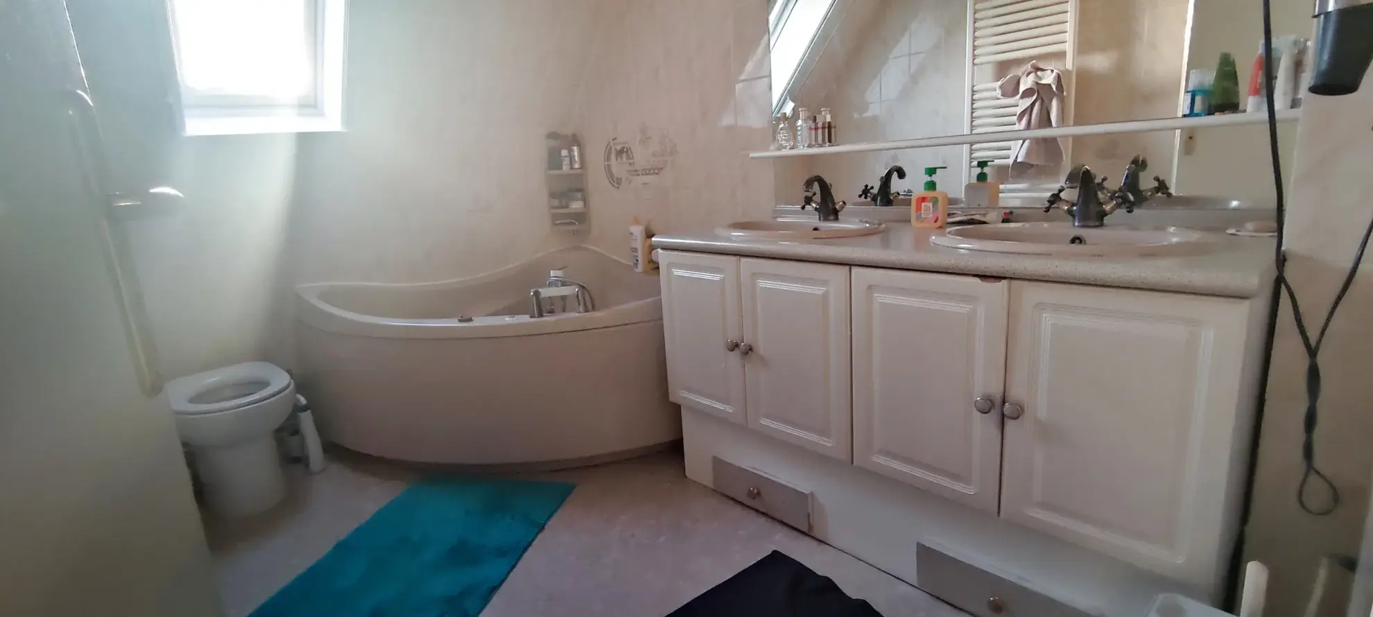 Maison de résidence avec 4 chambres, garage et jardin à Dourges 