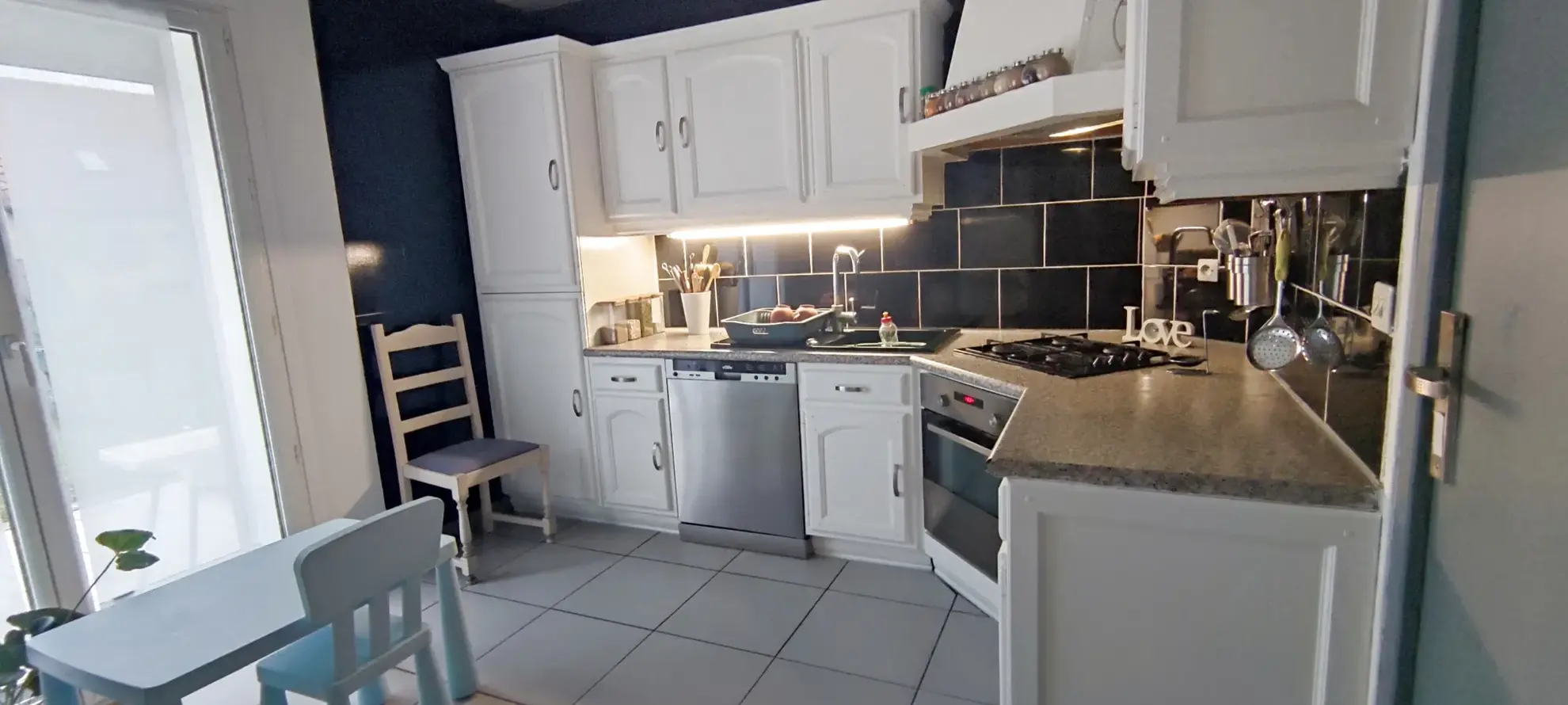 Maison de résidence avec 4 chambres, garage et jardin à Dourges 